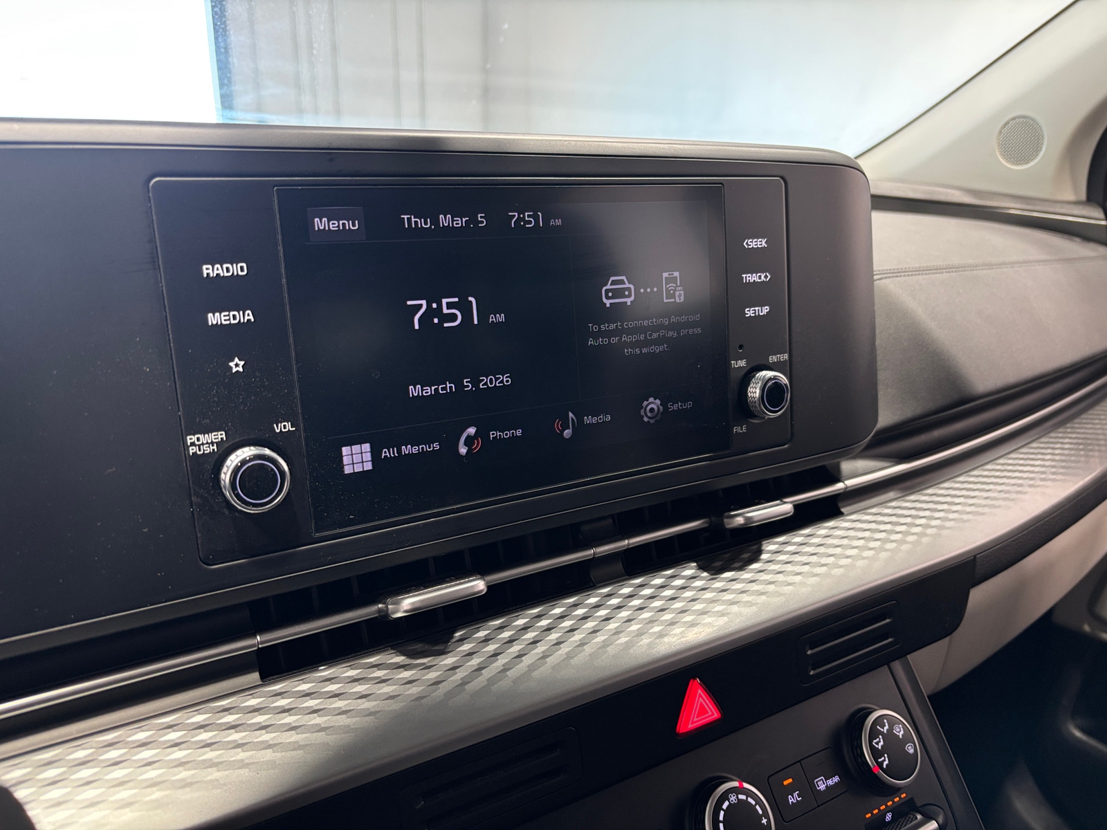 Thumbnail: 2024 Kia Carnival - 4