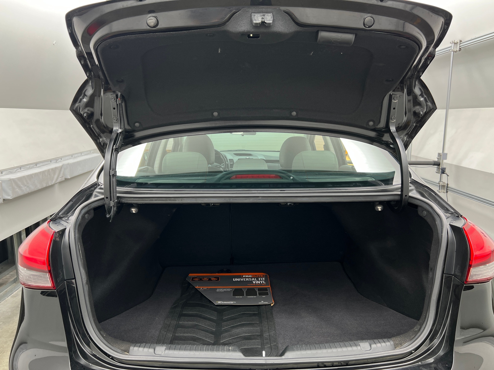 Thumbnail: 2018 Kia Forte - 6