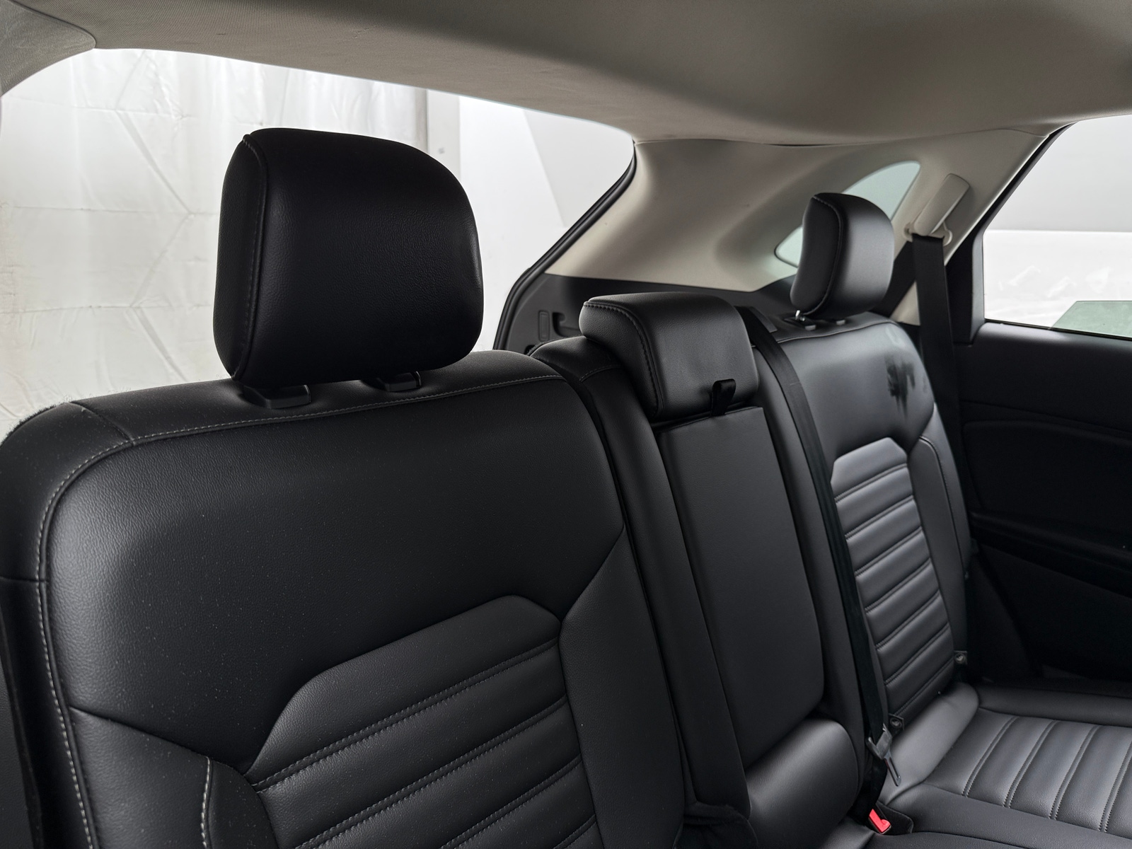 Thumbnail: 2021 Ford Edge - 5