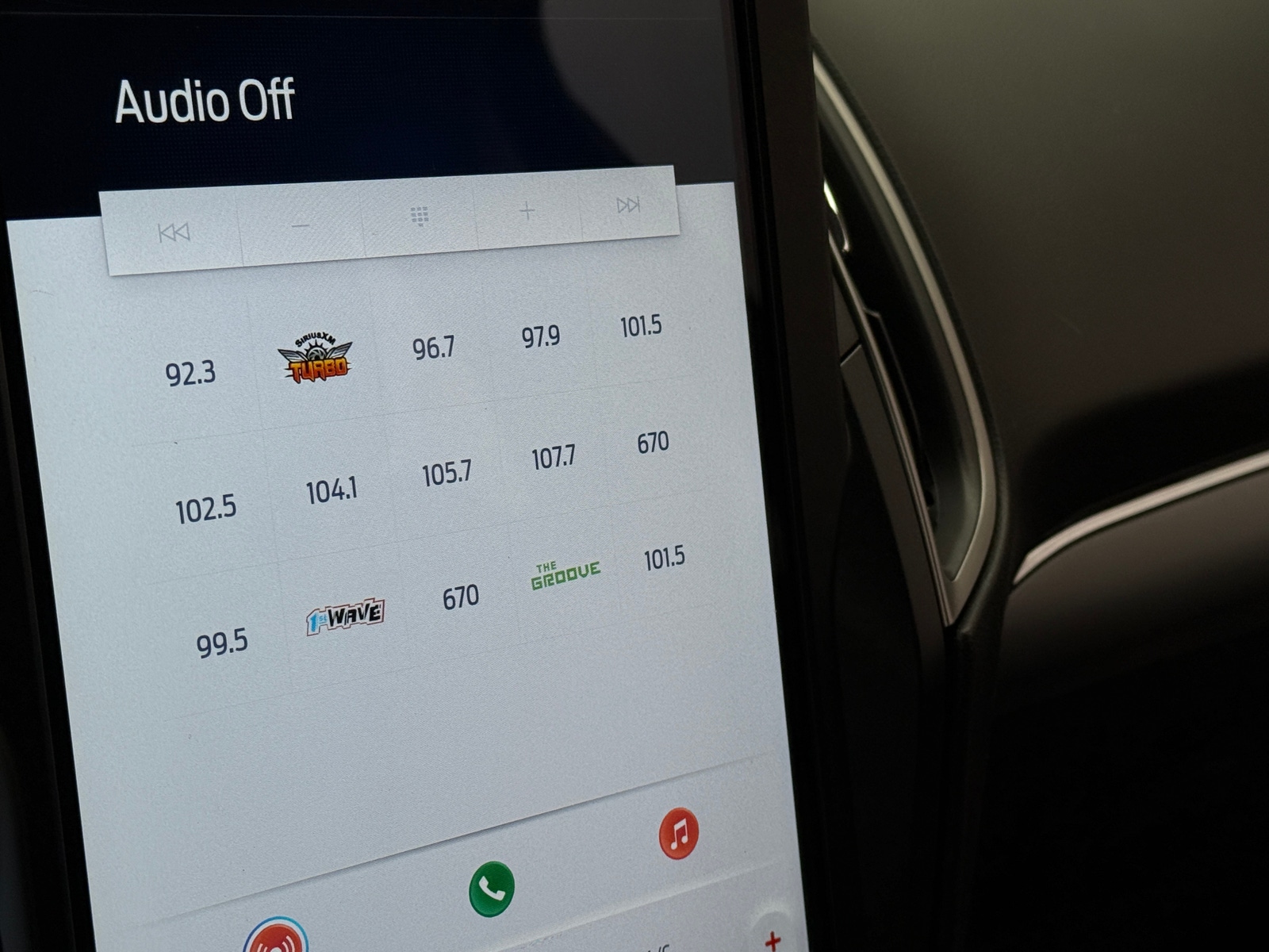 Thumbnail: 2021 Ford Edge - 3