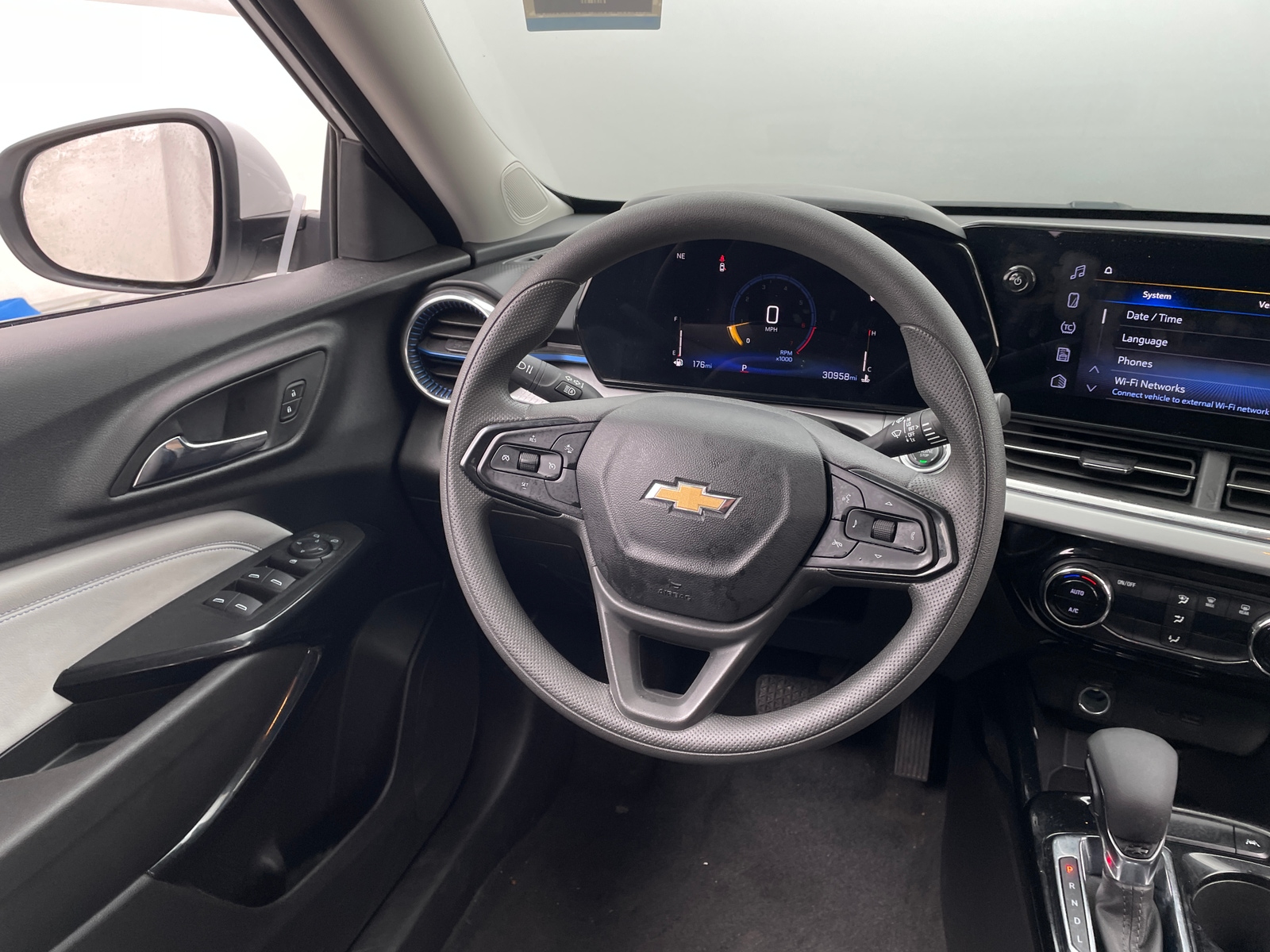 Thumbnail: 2025 Chevrolet Trax - 5