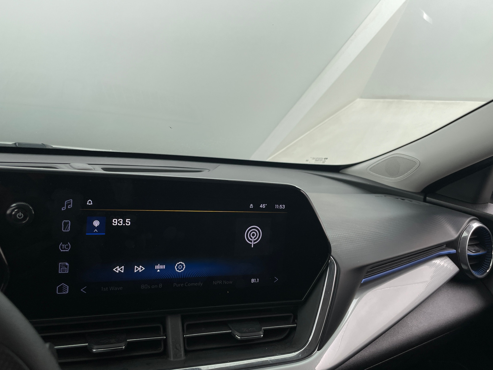 Thumbnail: 2025 Chevrolet Trax - 4