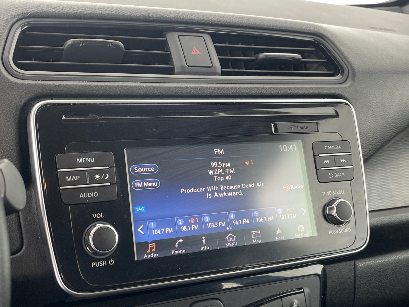 Thumbnail: 2018 Nissan Leaf - 3