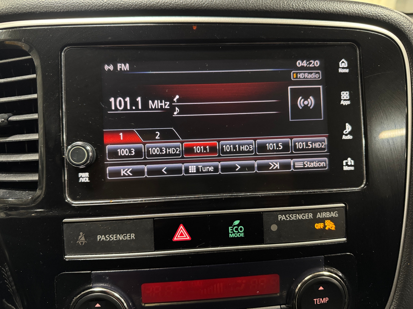 Thumbnail: 2019 Mitsubishi Outlander - 3