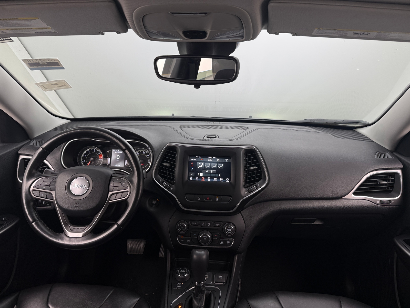 Thumbnail: 2021 Jeep Cherokee - 3