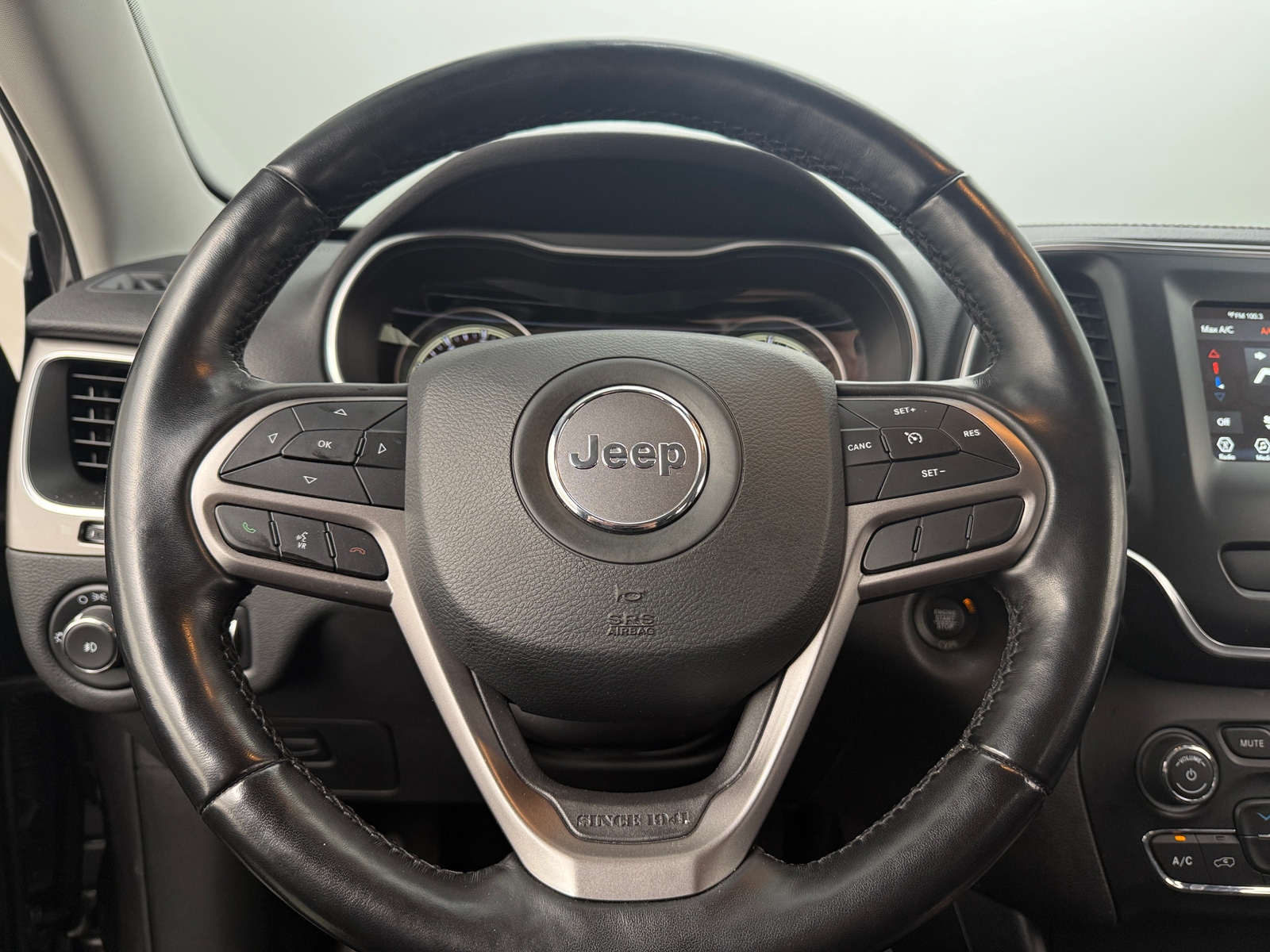 Thumbnail: 2021 Jeep Cherokee - 5