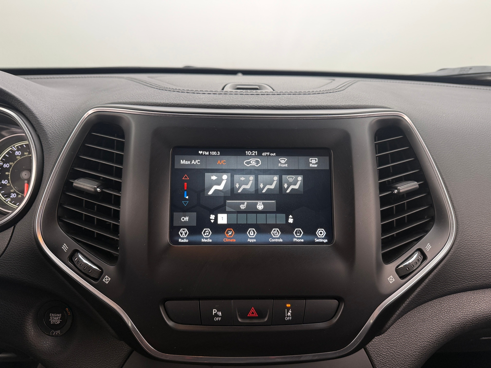 Thumbnail: 2021 Jeep Cherokee - 4