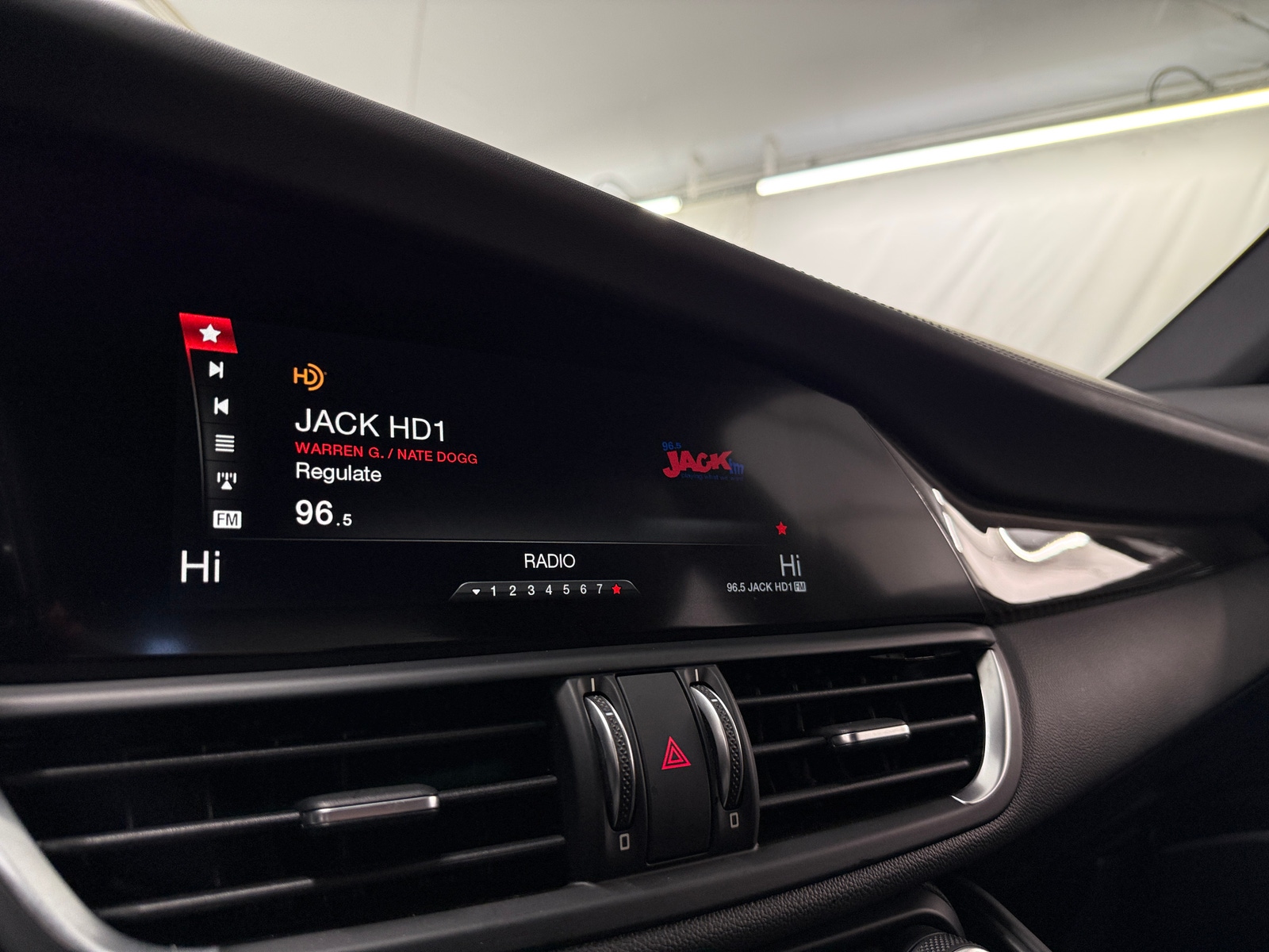 Thumbnail: 2017 Alfa Romeo Giulia - 3