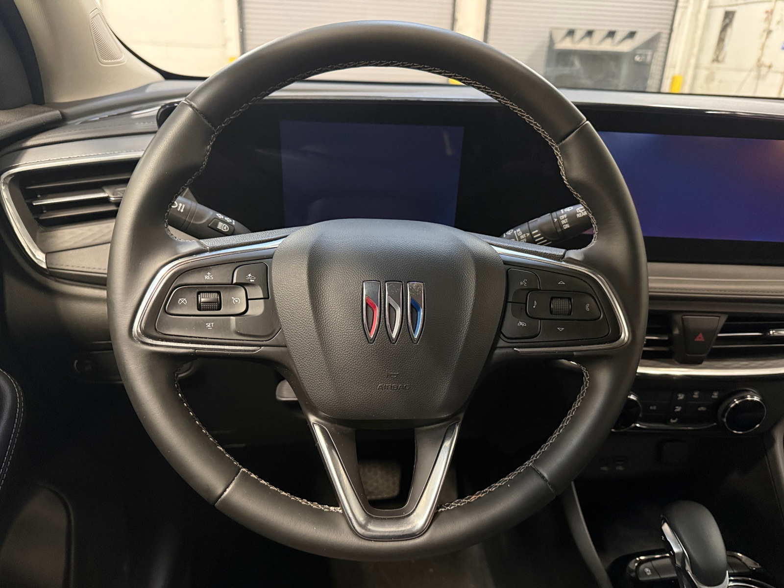 Thumbnail: 2025 Buick Encore GX - 5