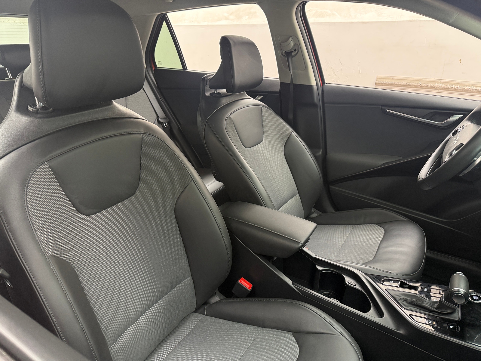 Thumbnail: 2023 Kia Niro - 2