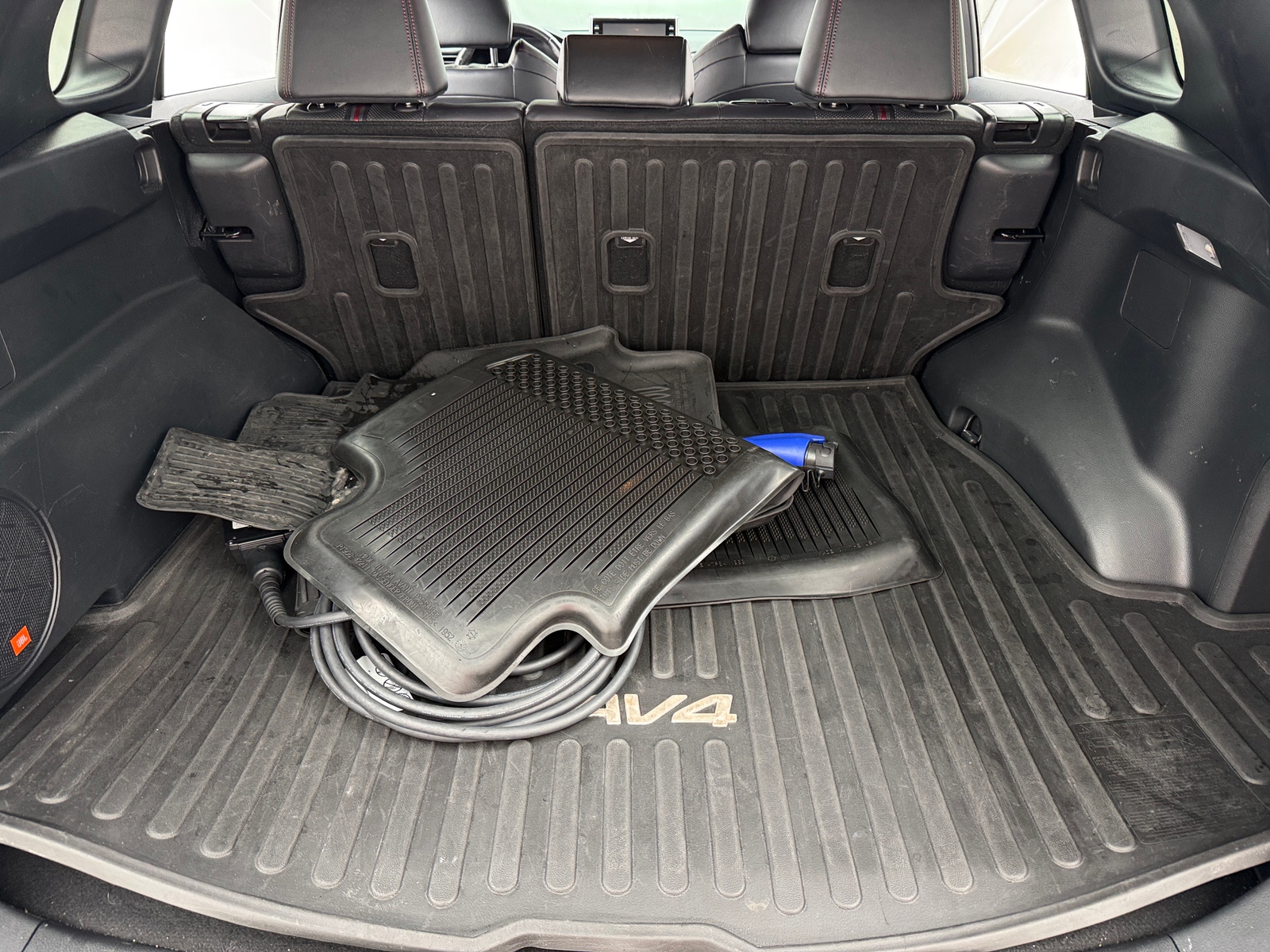 Thumbnail: 2021 Toyota RAV4 - 6