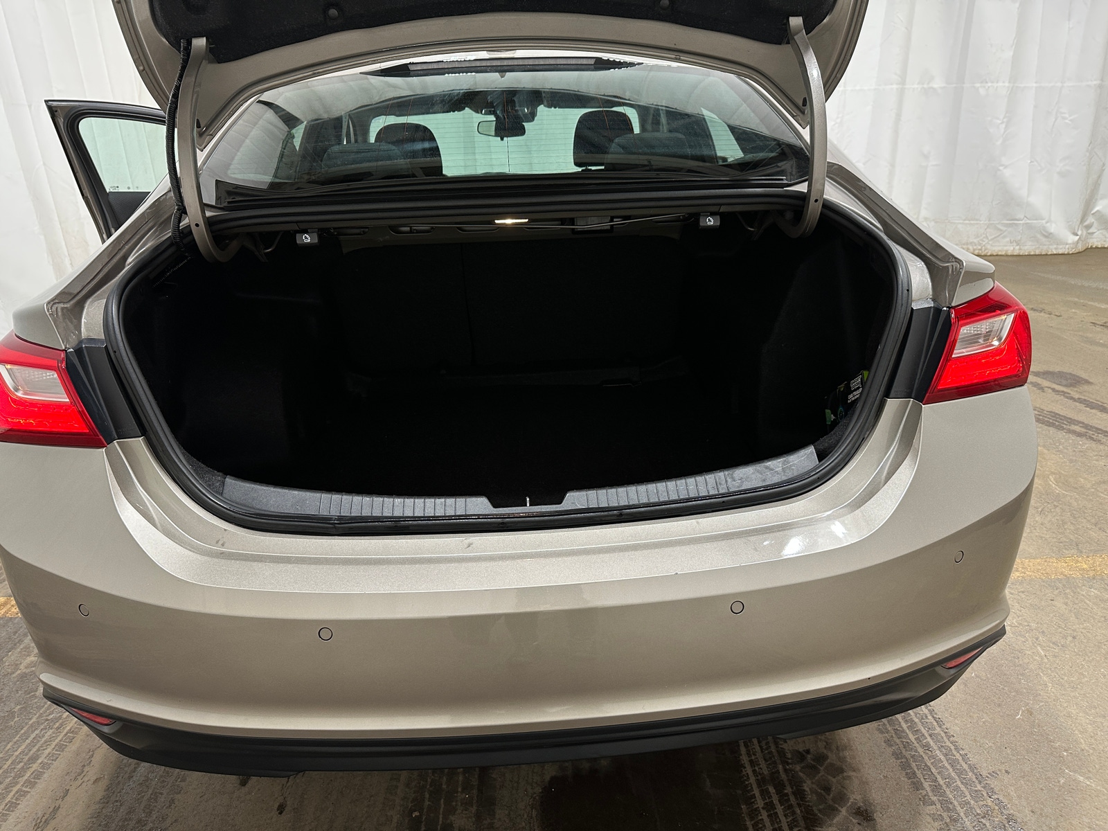 Thumbnail: 2024 Chevrolet Malibu - 7