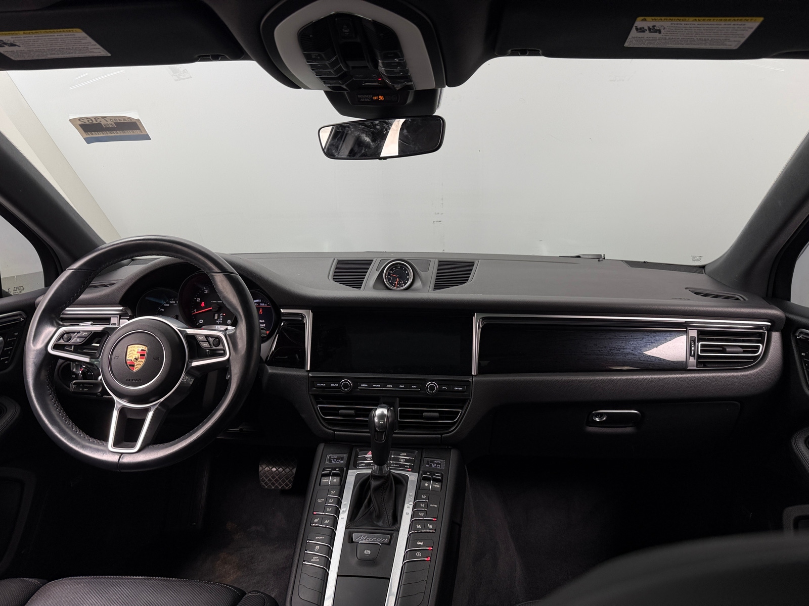 Thumbnail: 2020 Porsche Macan - 2