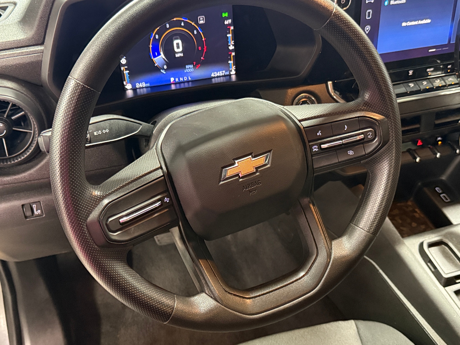 Thumbnail: 2023 Chevrolet Colorado - 5