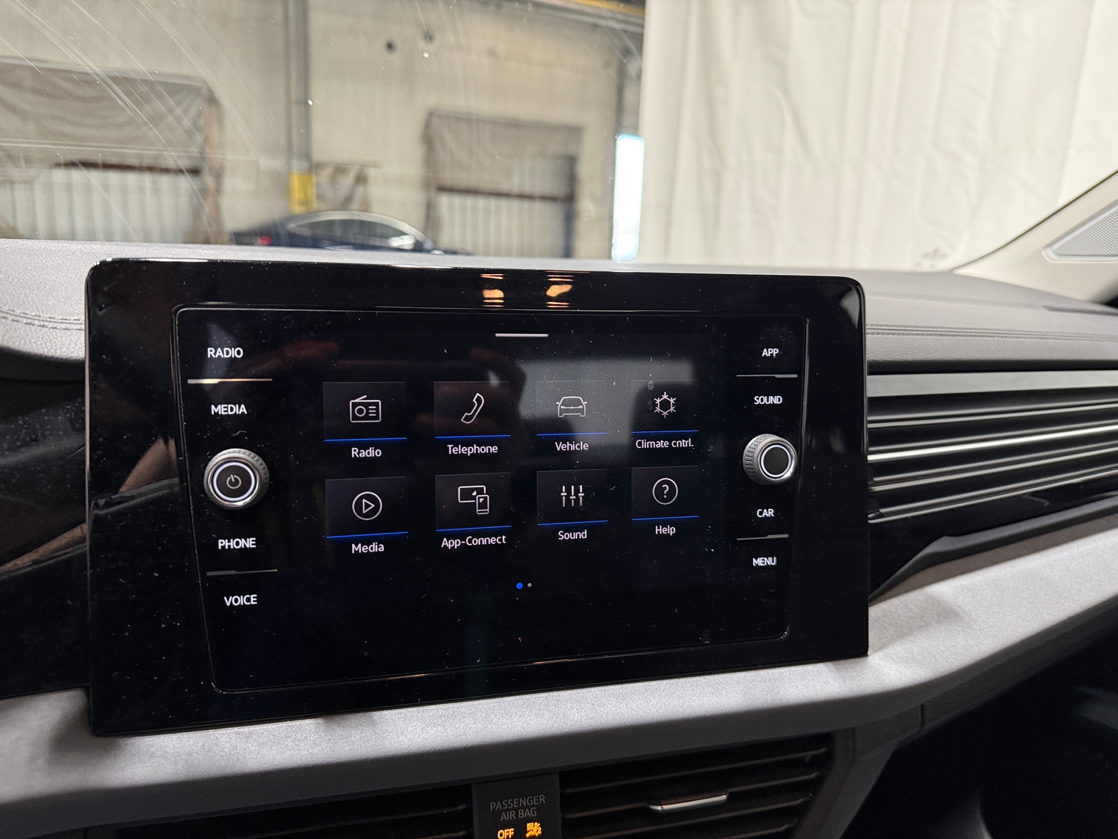 Thumbnail: 2025 Volkswagen Jetta - 4