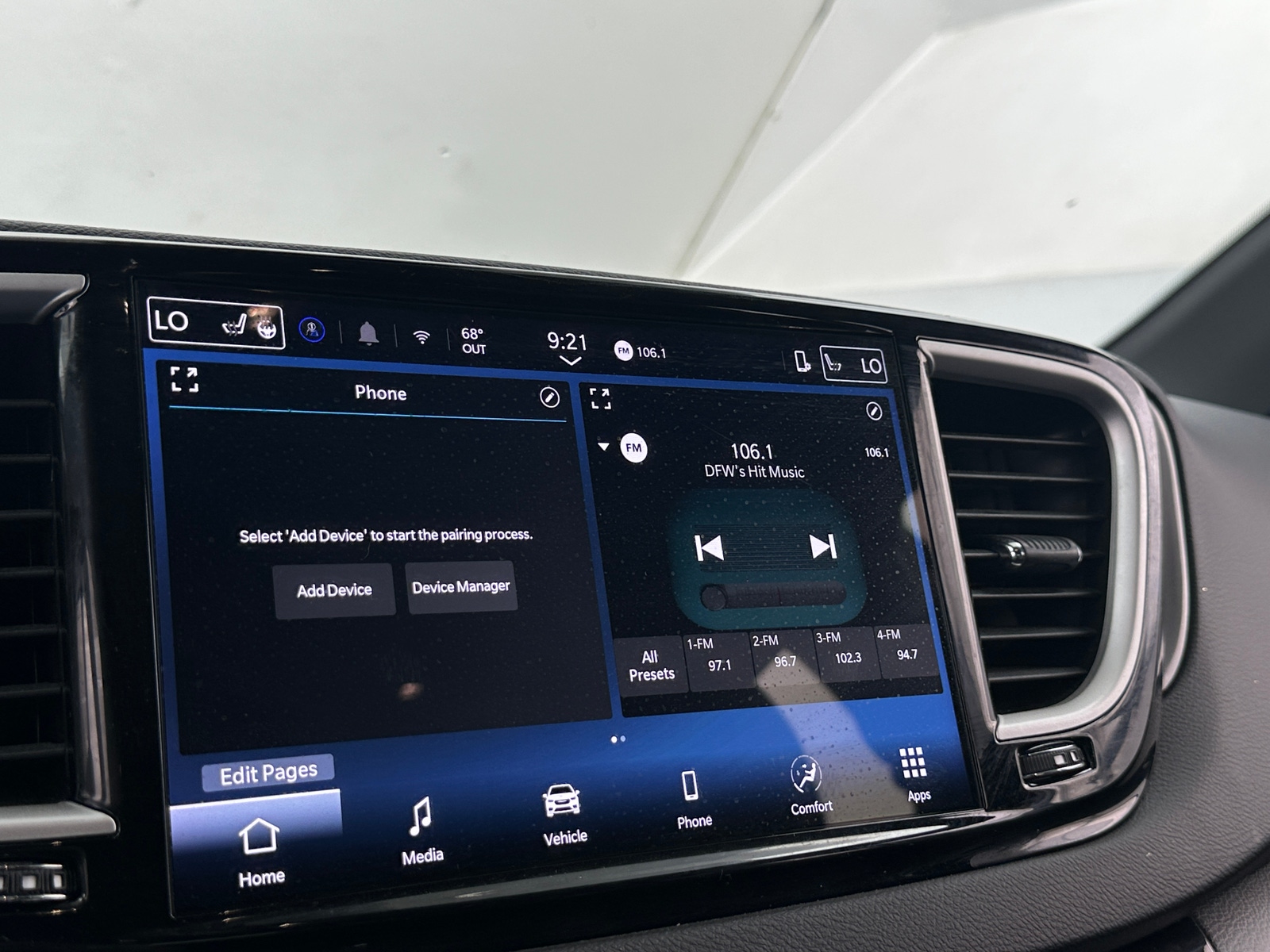 Thumbnail: 2025 Chrysler Pacifica - 3