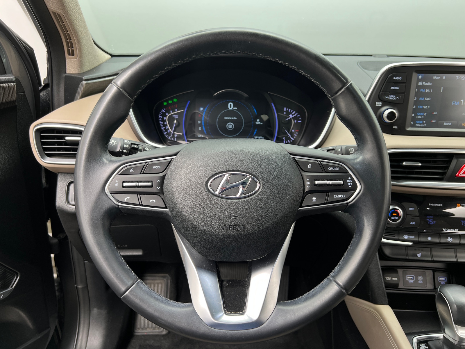 Thumbnail: 2019 Hyundai Santa Fe - 4