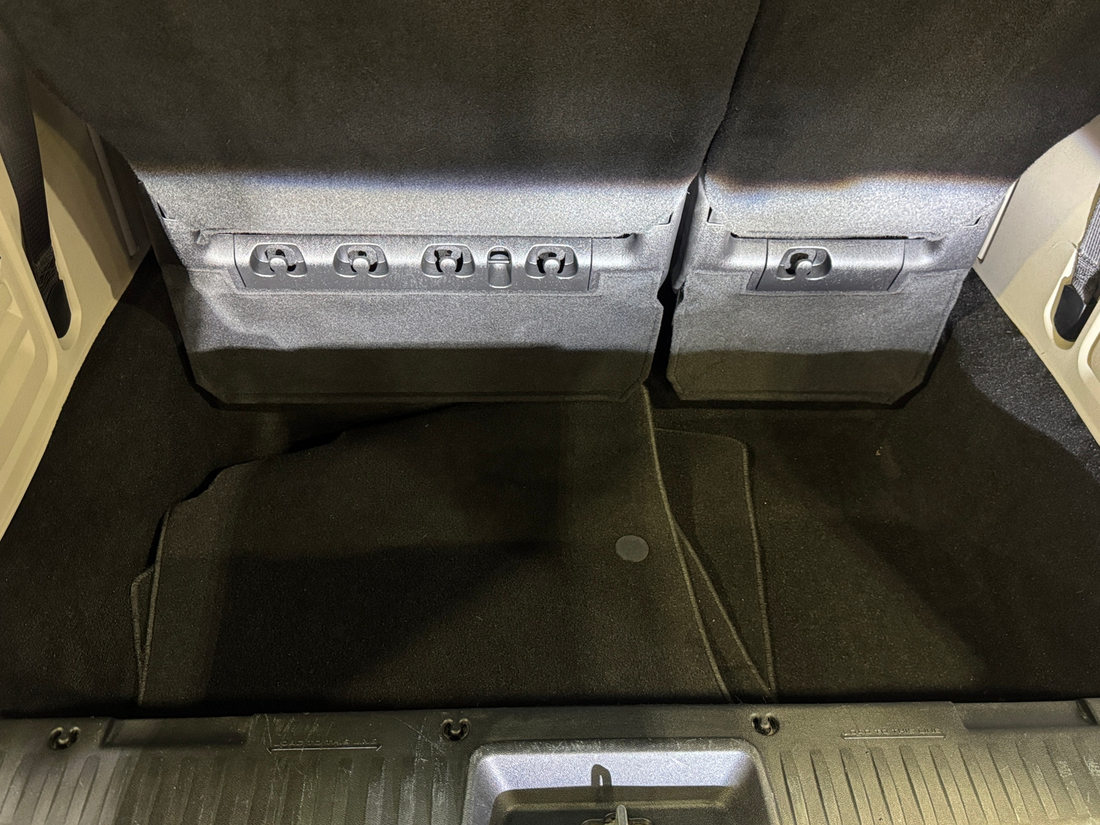 Thumbnail: 2016 Chrysler Town & Country - 7