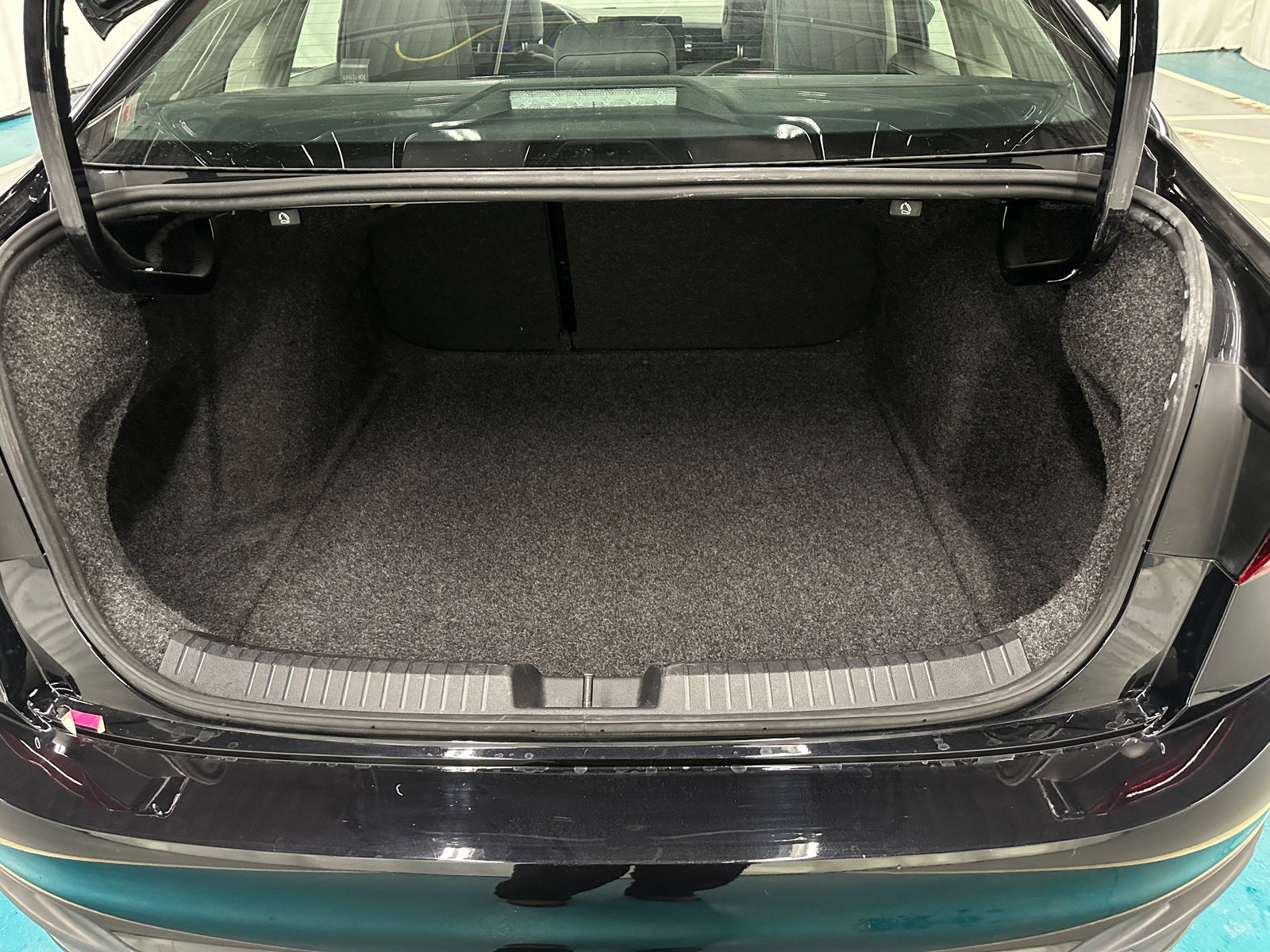 Thumbnail: 2025 Volkswagen Jetta - 6