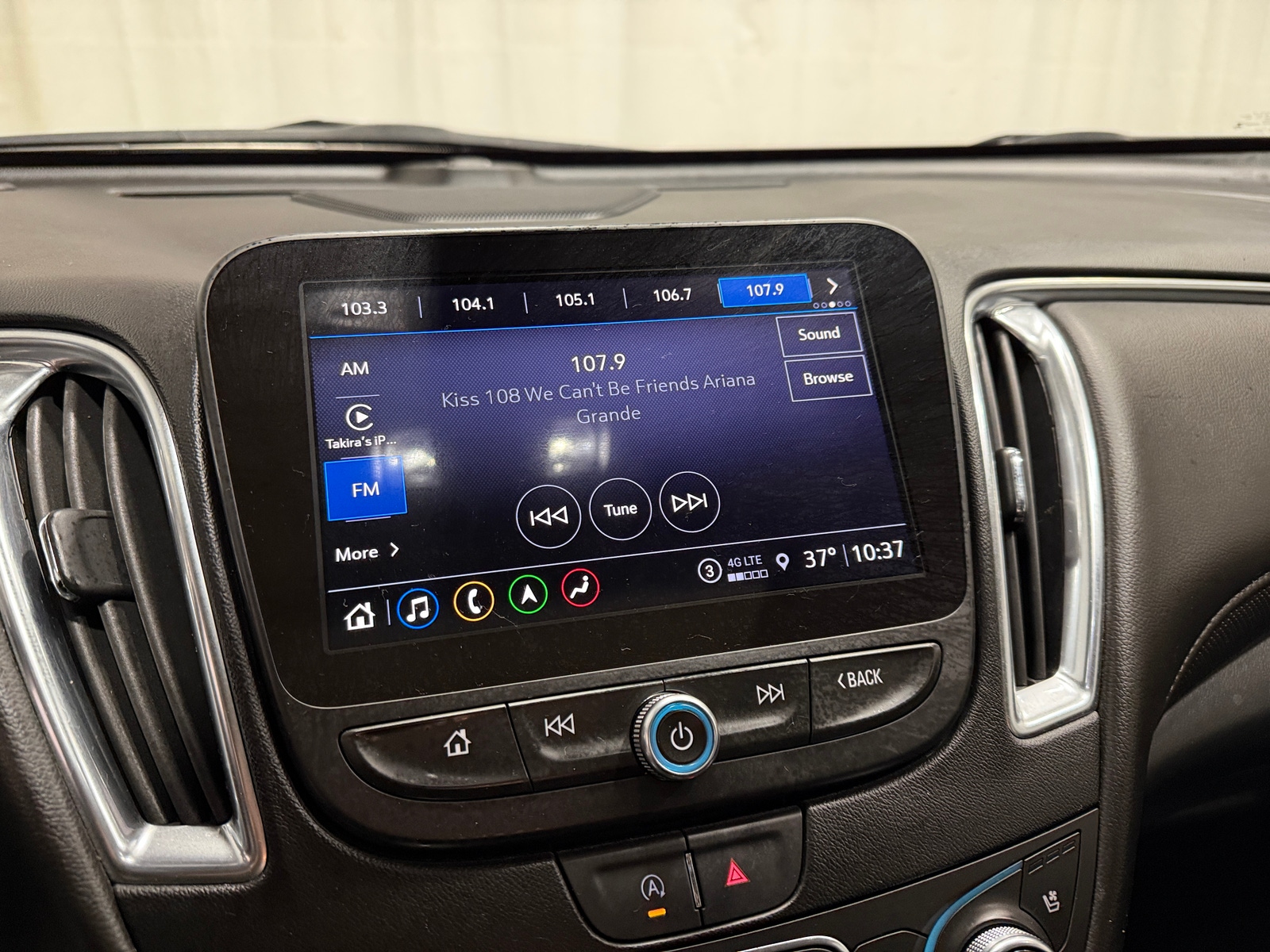 Thumbnail: 2024 Chevrolet Malibu - 3