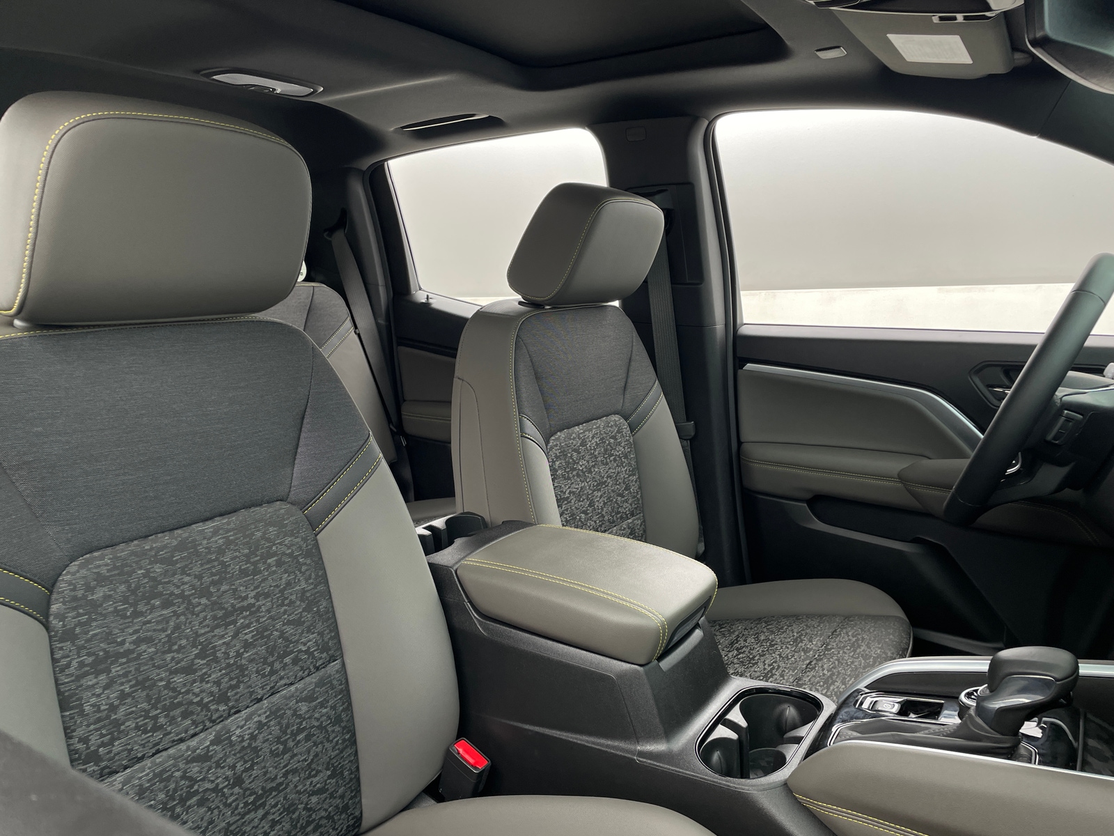 Thumbnail: 2024 Chevrolet Colorado - 2