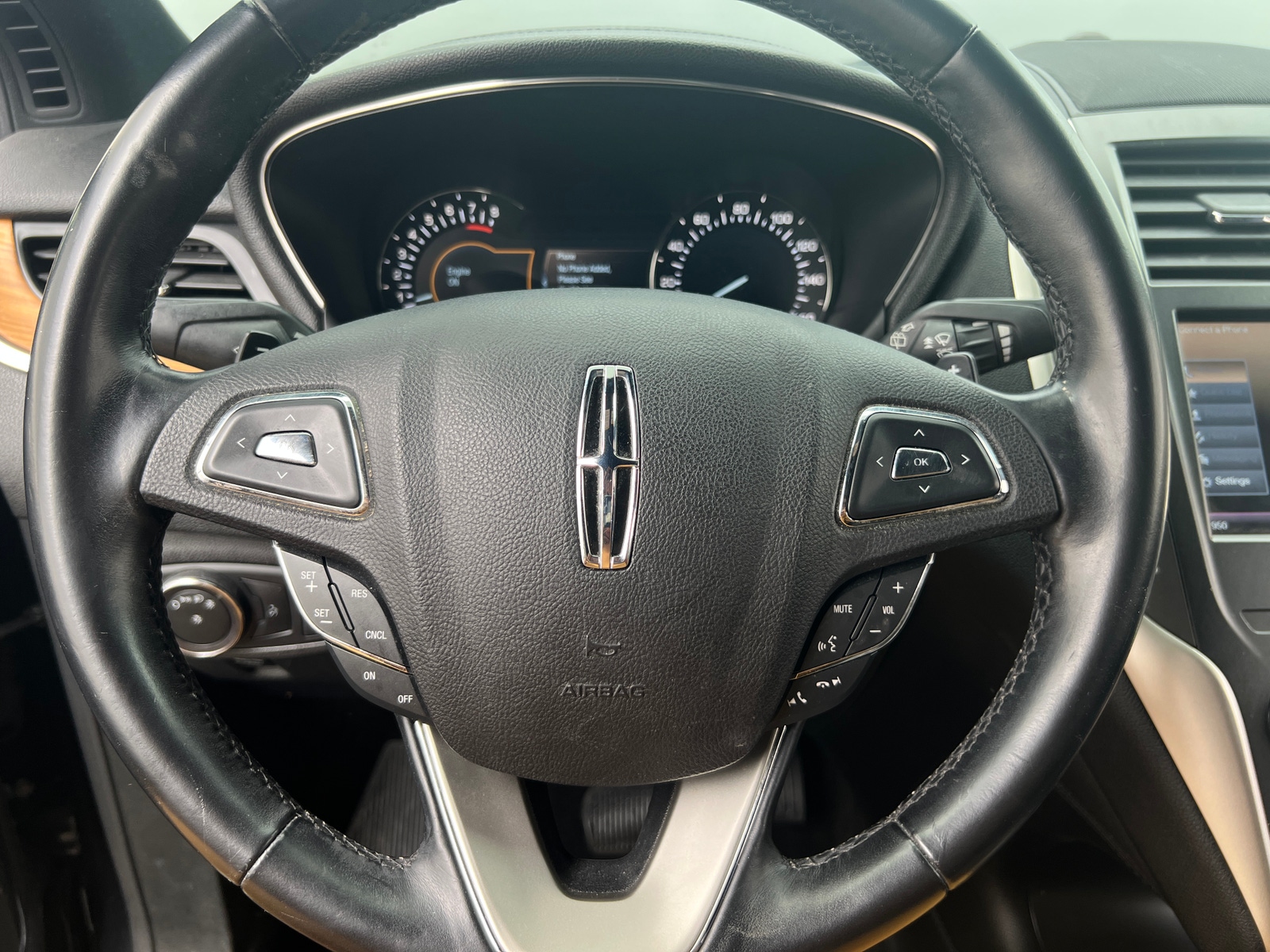 Thumbnail: 2015 Lincoln MKC - 4