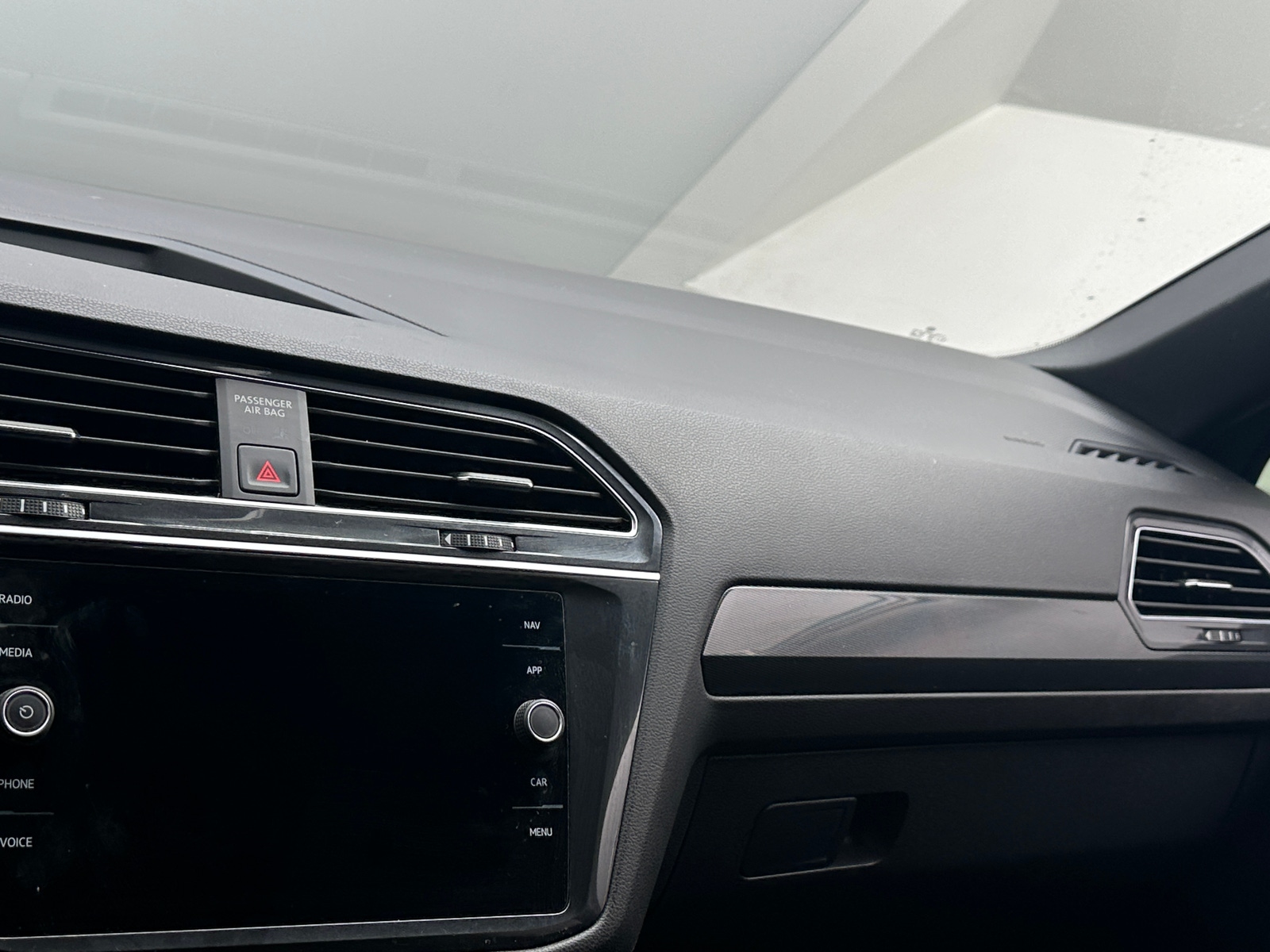 Thumbnail: 2019 Volkswagen Tiguan - 2