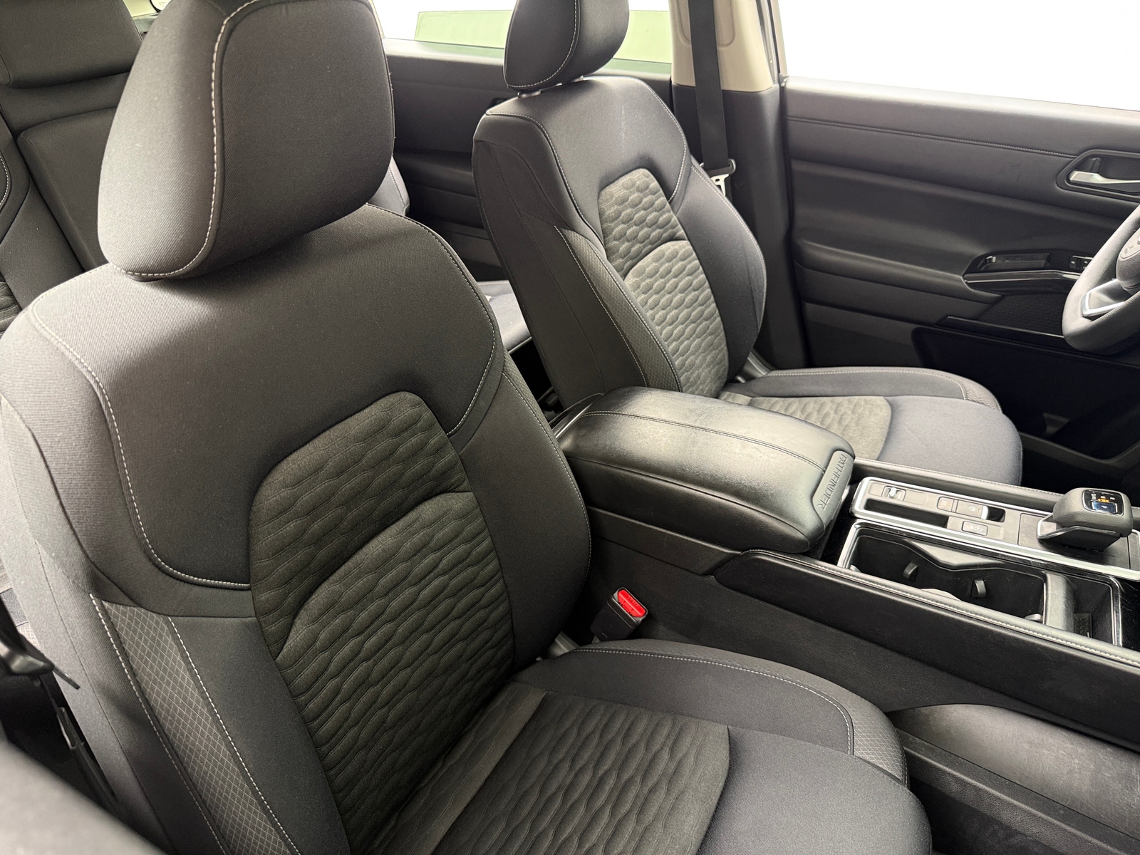 Thumbnail: 2022 Nissan Pathfinder - 2