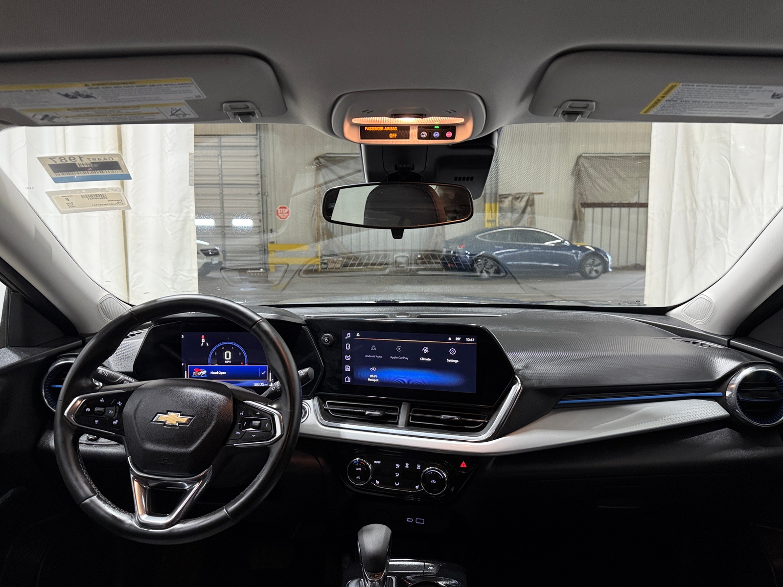 Thumbnail: 2025 Chevrolet Trax - 3