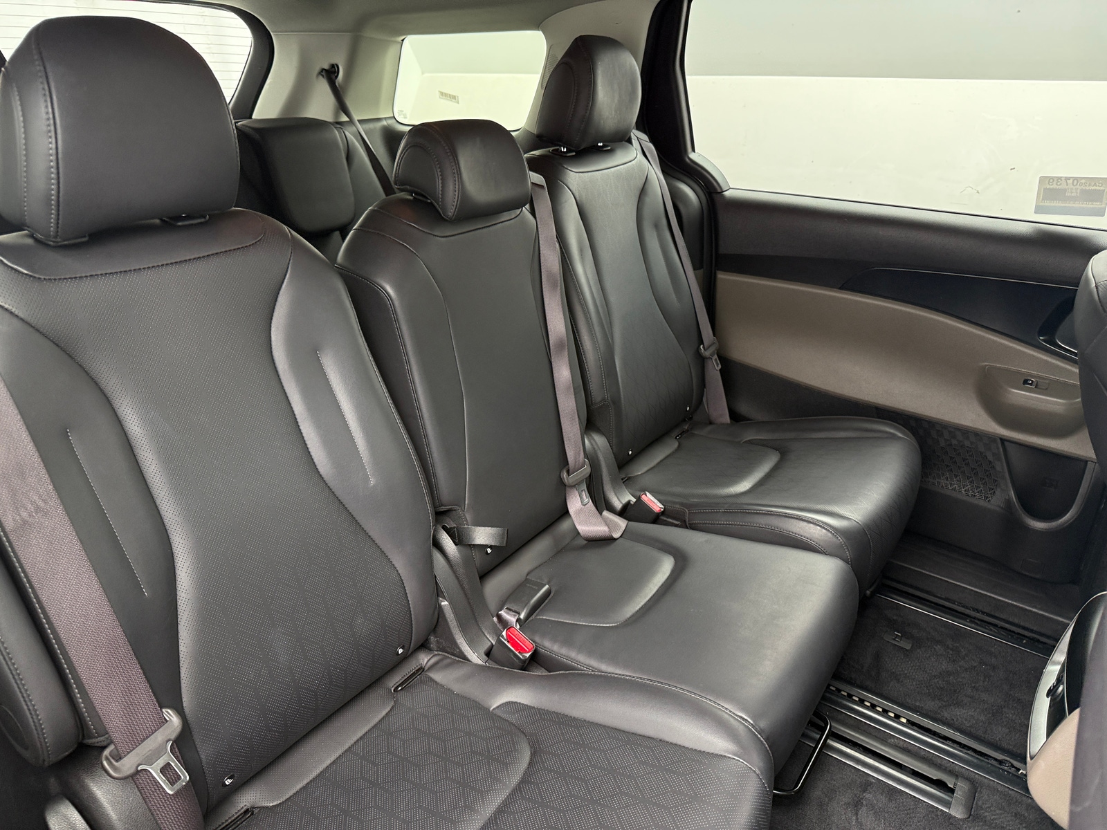 Thumbnail: 2025 Kia Carnival - 5