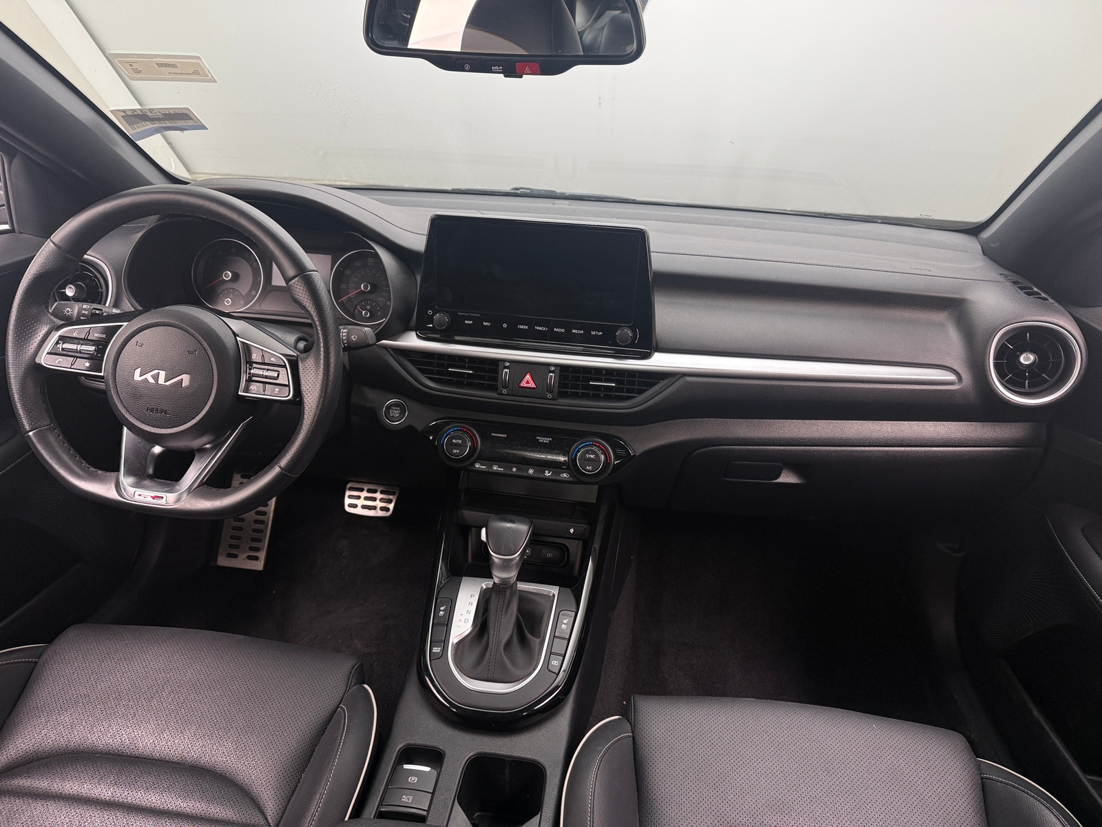 Thumbnail: 2024 Kia Forte - 3