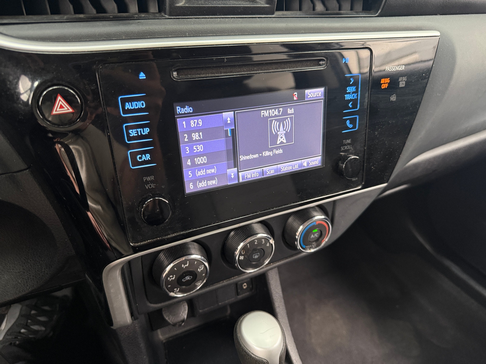 Thumbnail: 2017 Toyota Corolla - 4