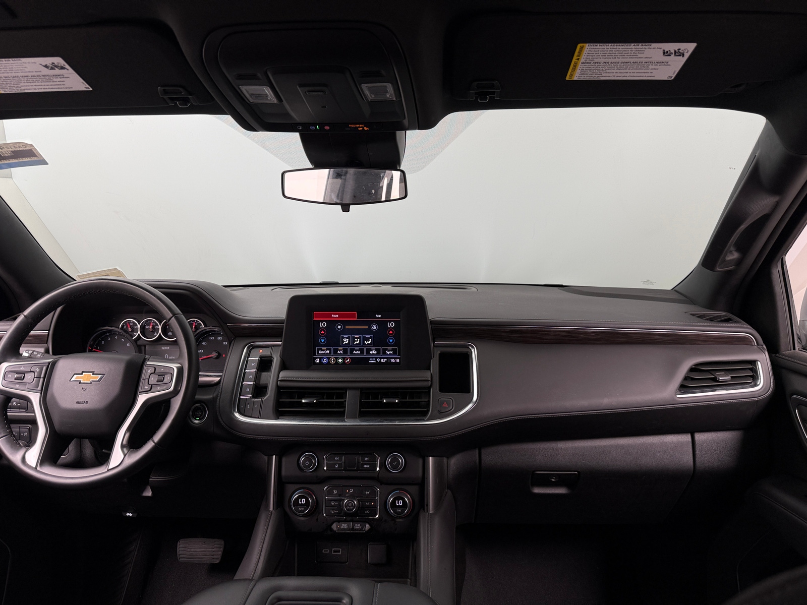 Thumbnail: 2024 Chevrolet Suburban - 3