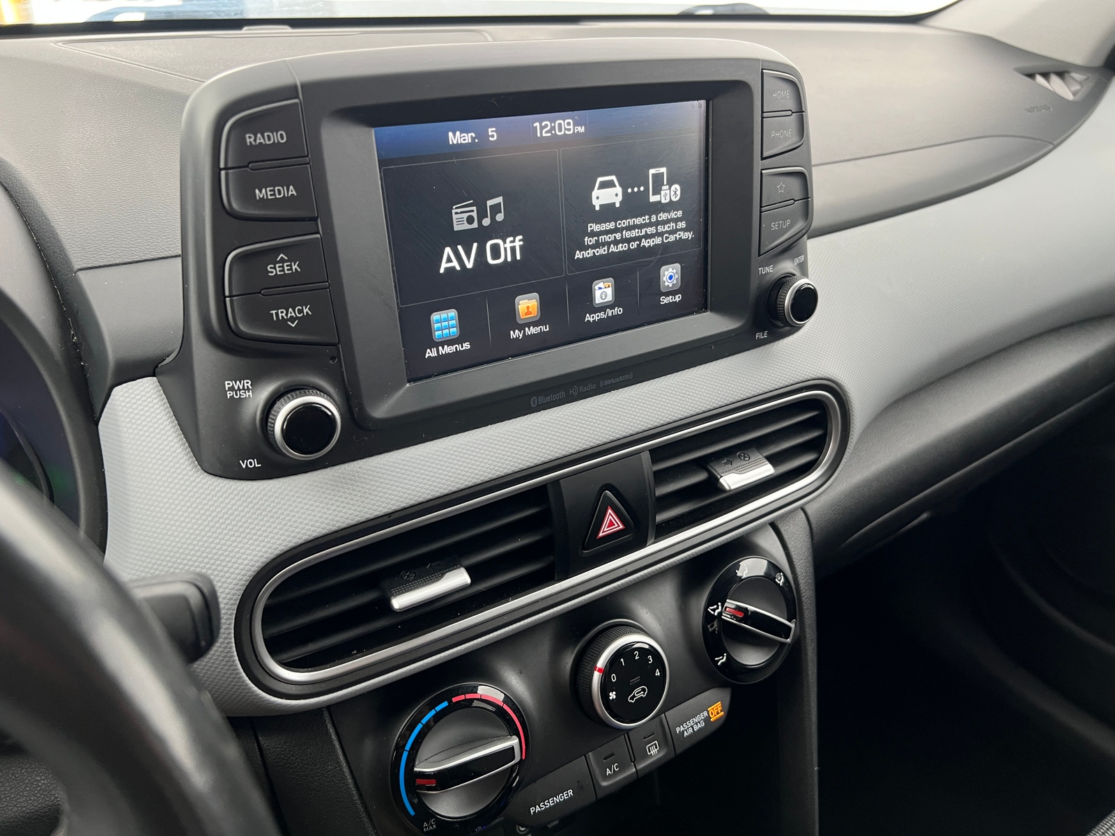 Thumbnail: 2020 Hyundai Kona - 4