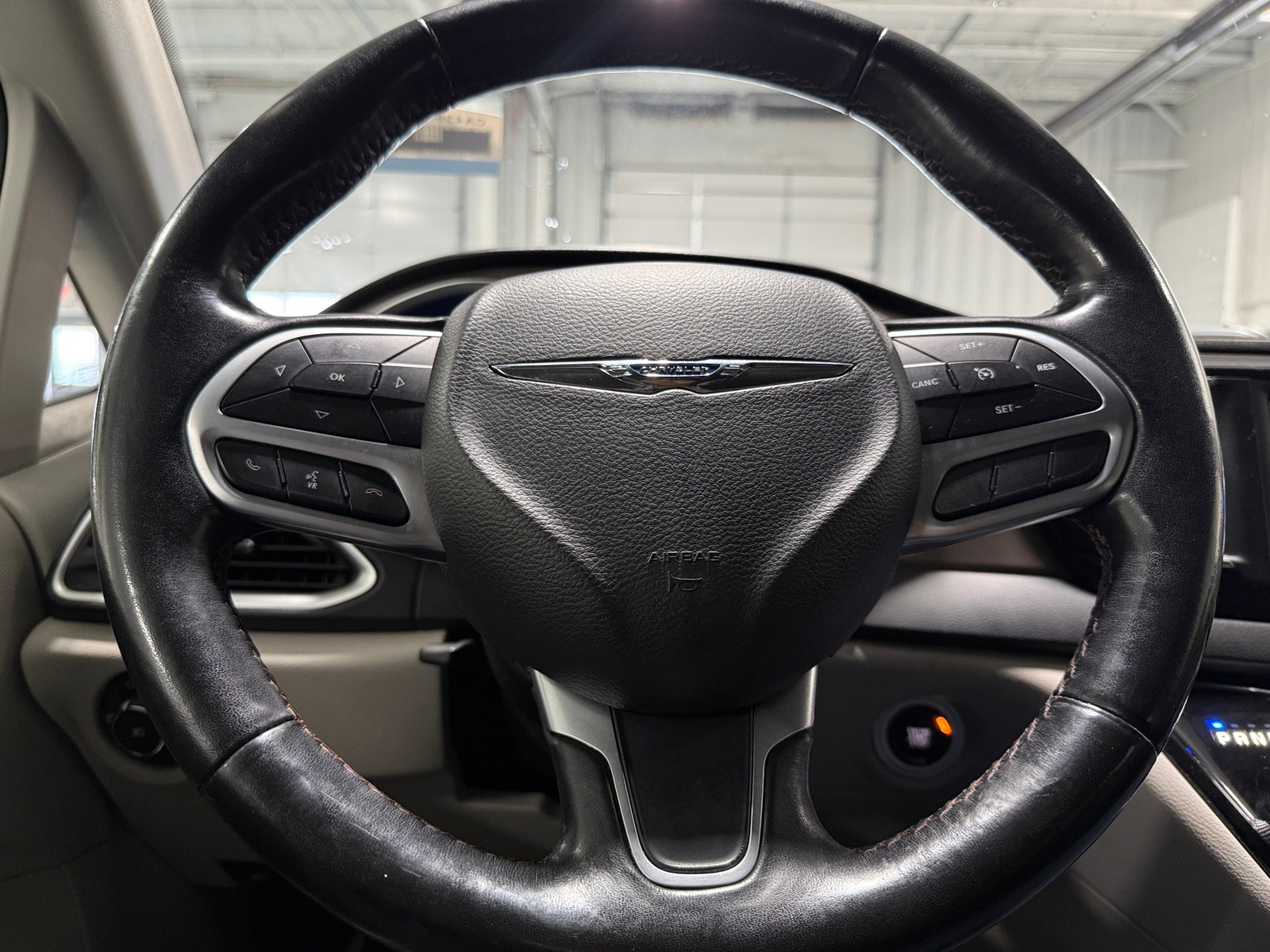 Thumbnail: 2019 Chrysler Pacifica - 4