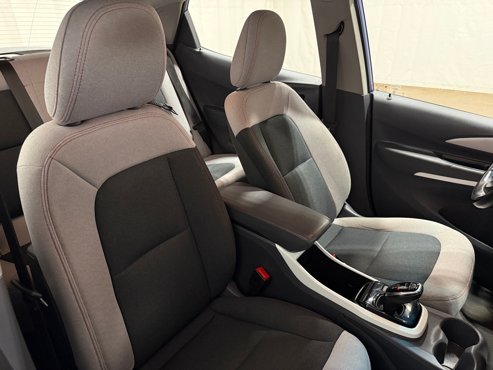 Thumbnail: 2021 Chevrolet Bolt EV - 2