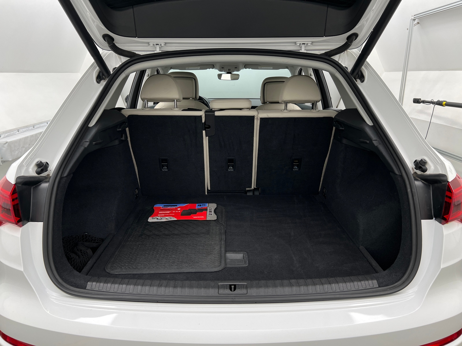 Thumbnail: 2019 Audi Q3 - 6