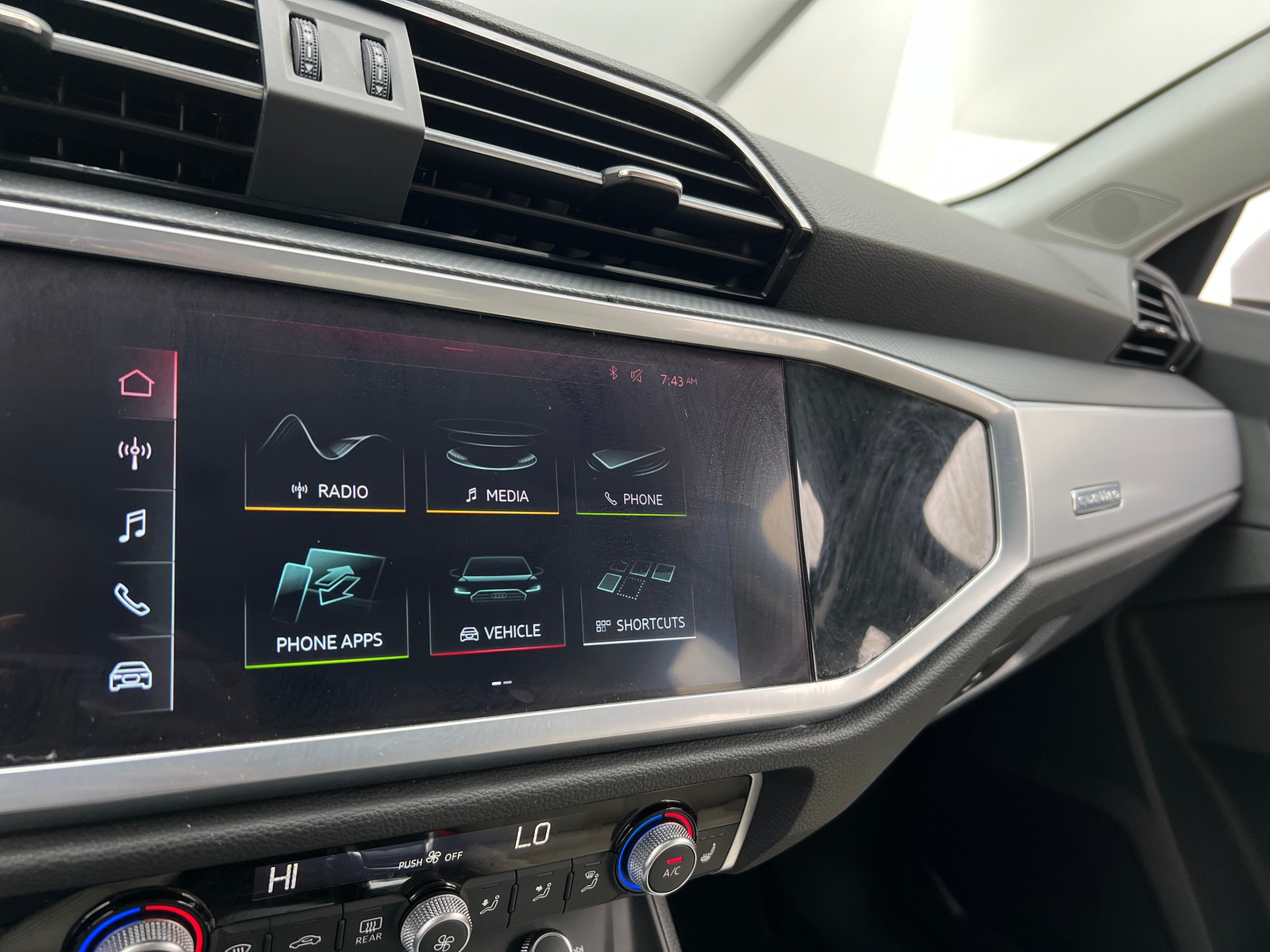 Thumbnail: 2019 Audi Q3 - 3