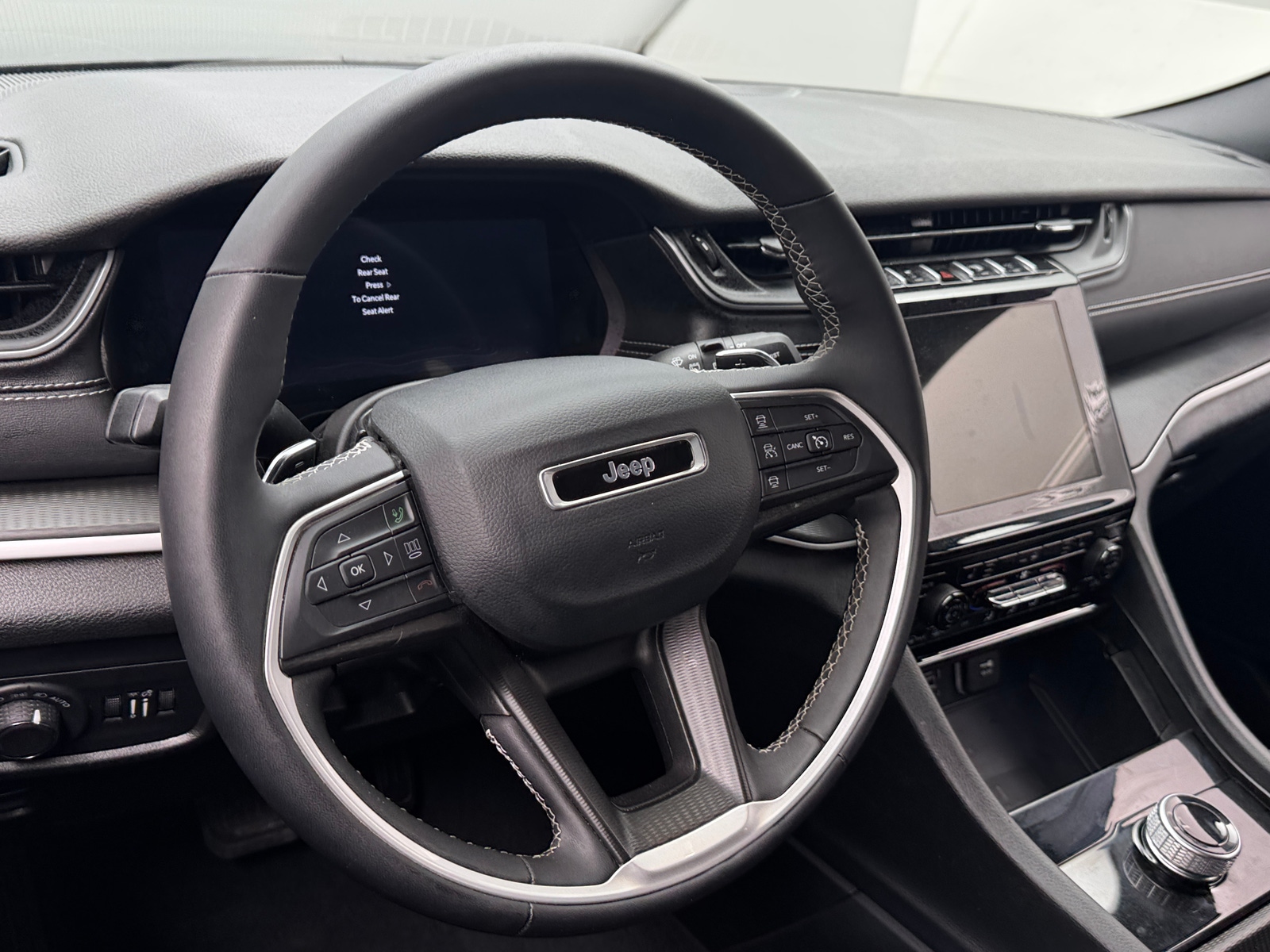 Thumbnail: 2024 Jeep Grand Cherokee - 4