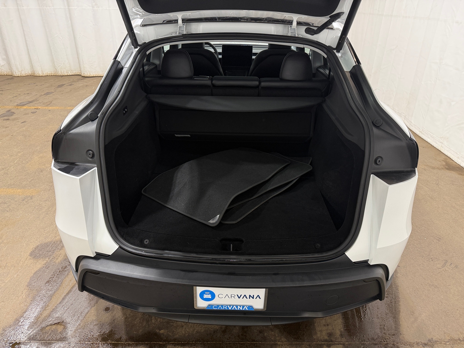 Thumbnail: 2026 Tesla Model Y - 6