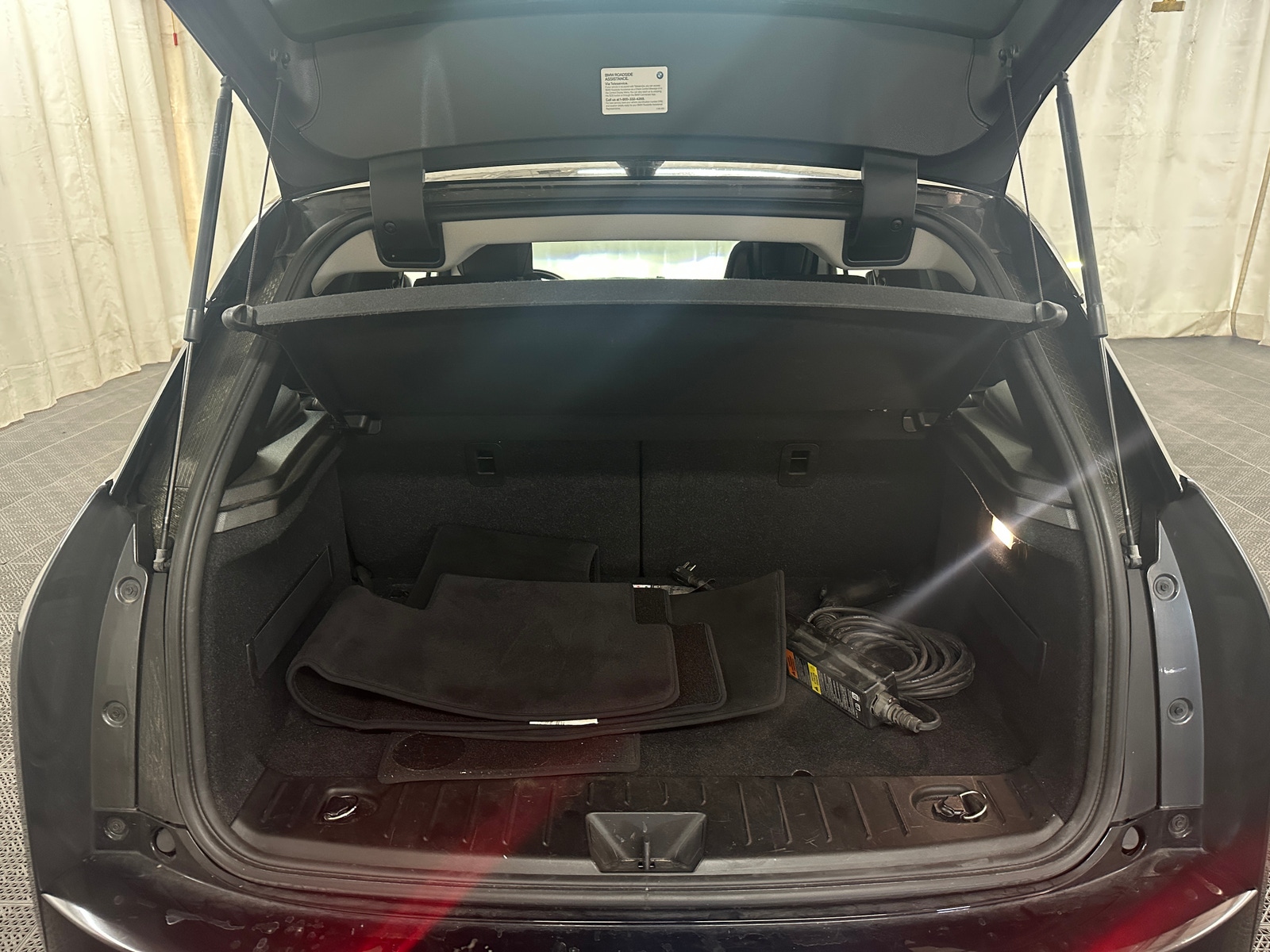 Thumbnail: 2019 BMW i3 - 6