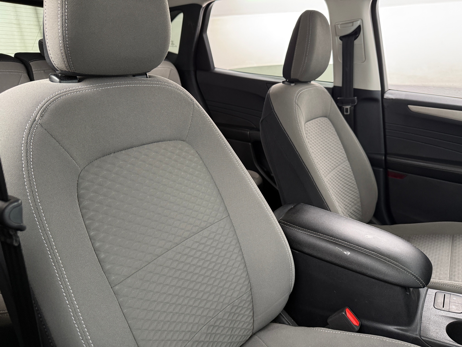 Thumbnail: 2022 Ford Escape - 2