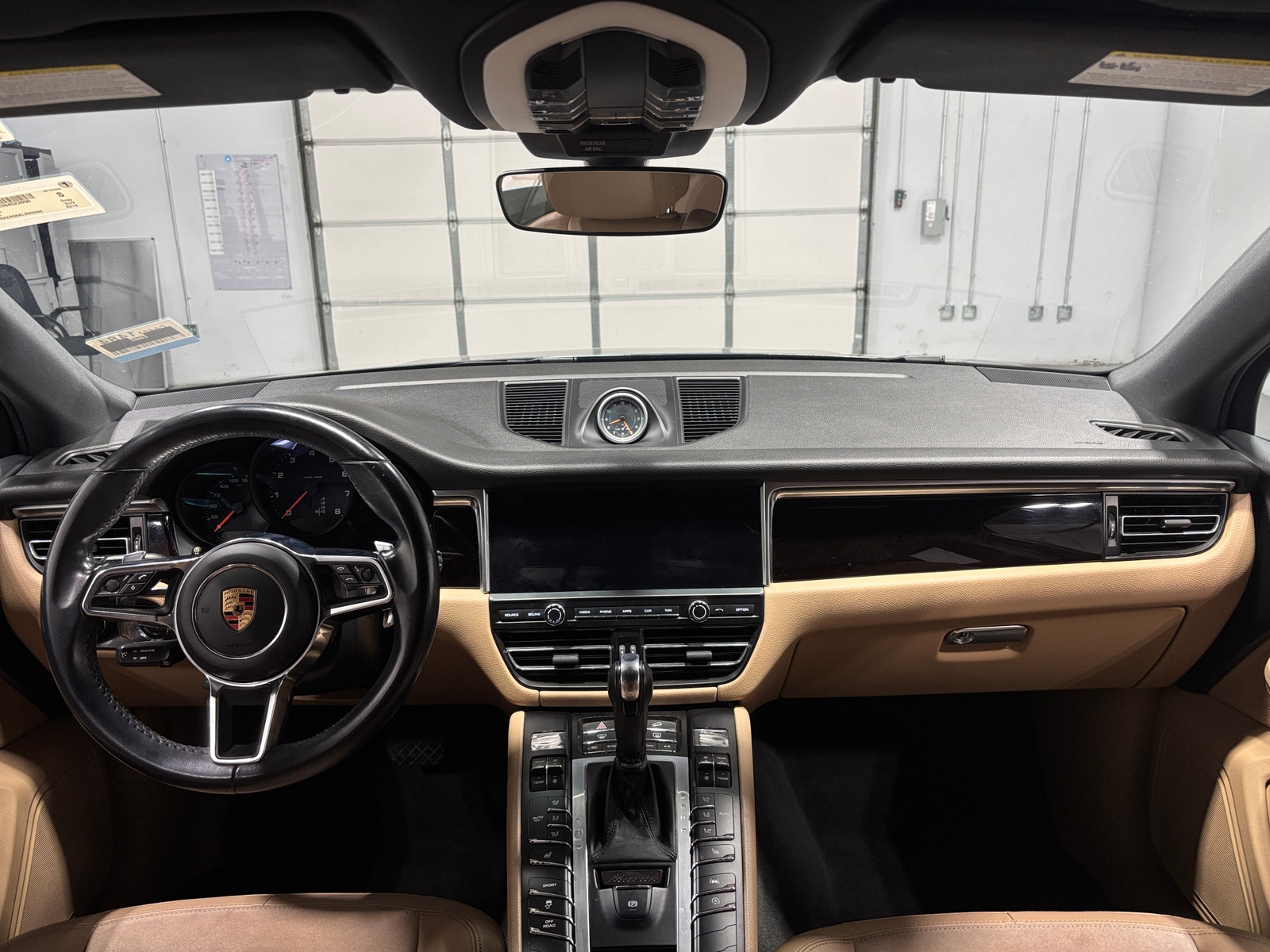 Thumbnail: 2019 Porsche Macan - 2