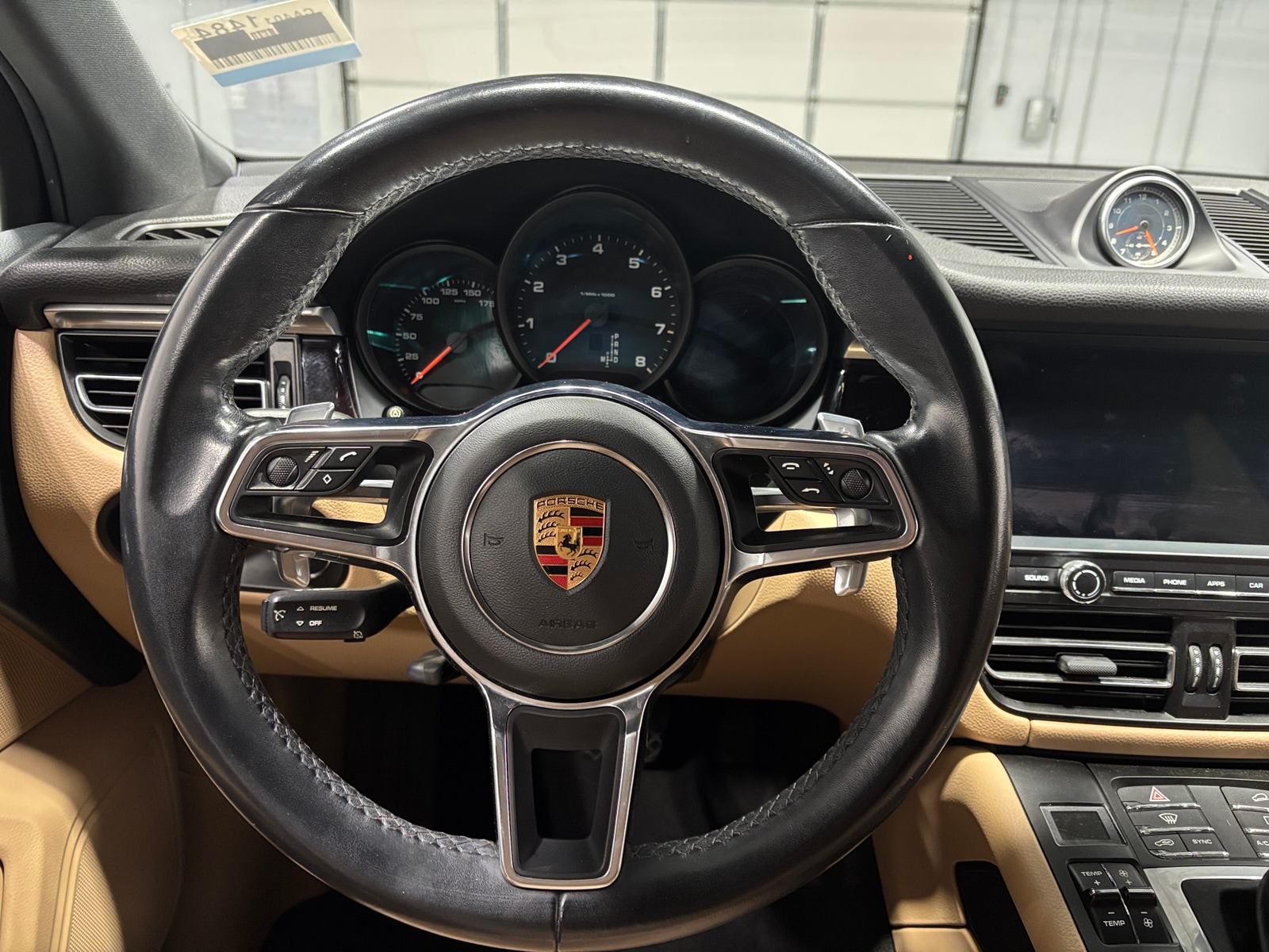 Thumbnail: 2019 Porsche Macan - 4