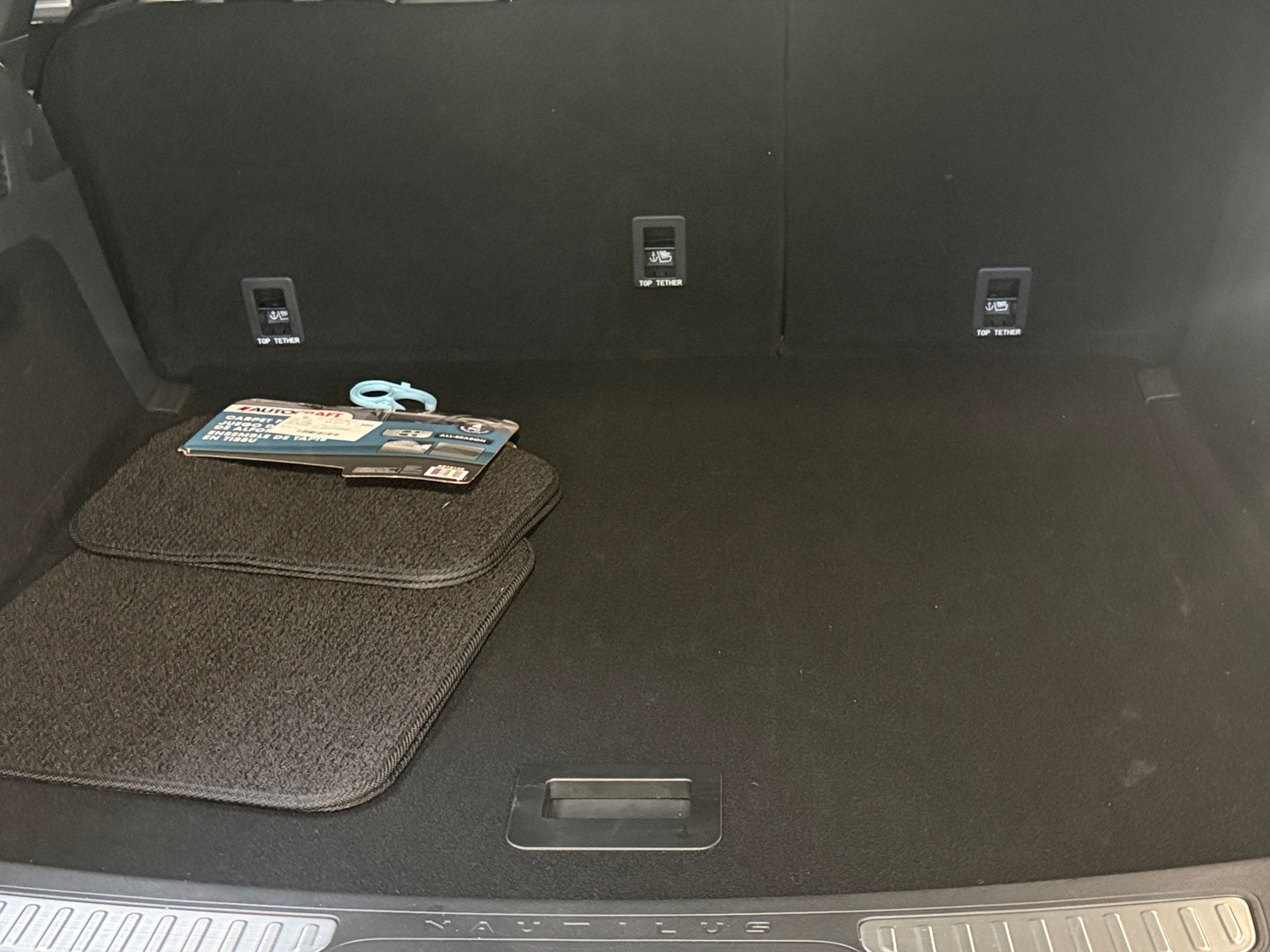 Thumbnail: 2025 Lincoln Nautilus - 6