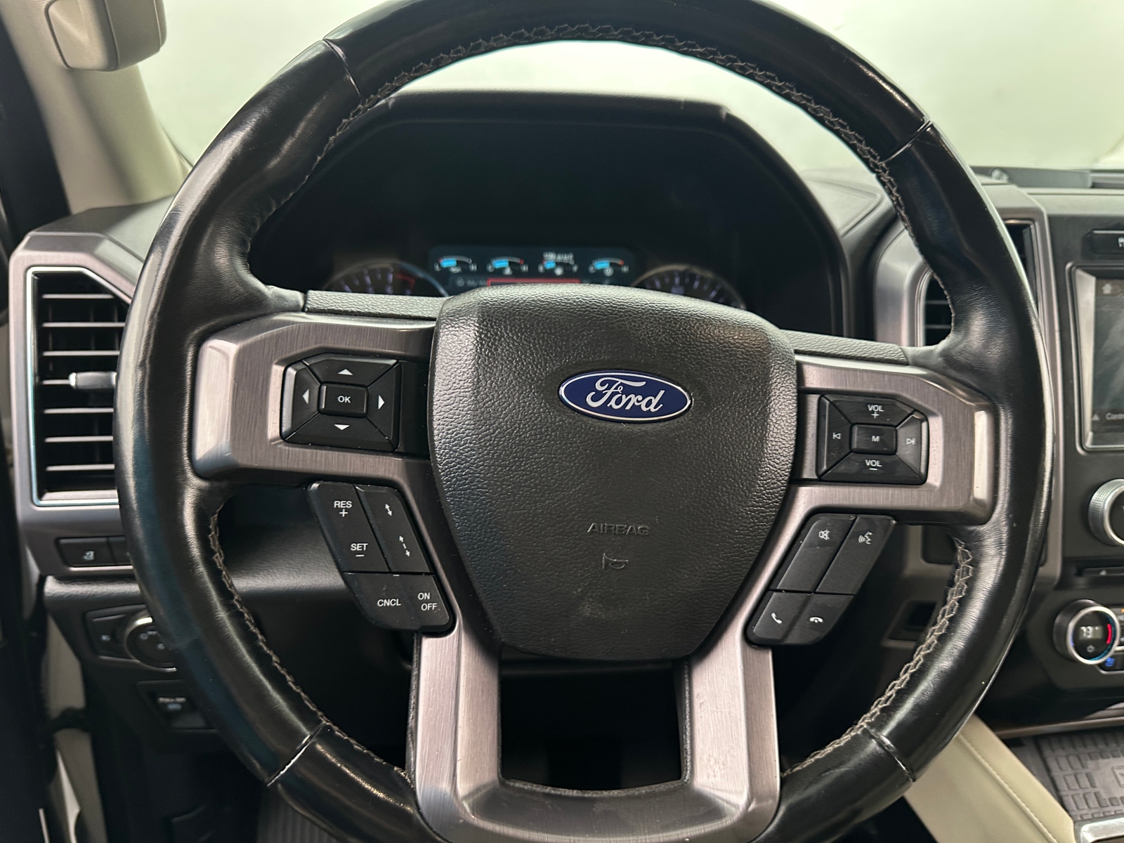 Thumbnail: 2018 Ford Expedition - 4