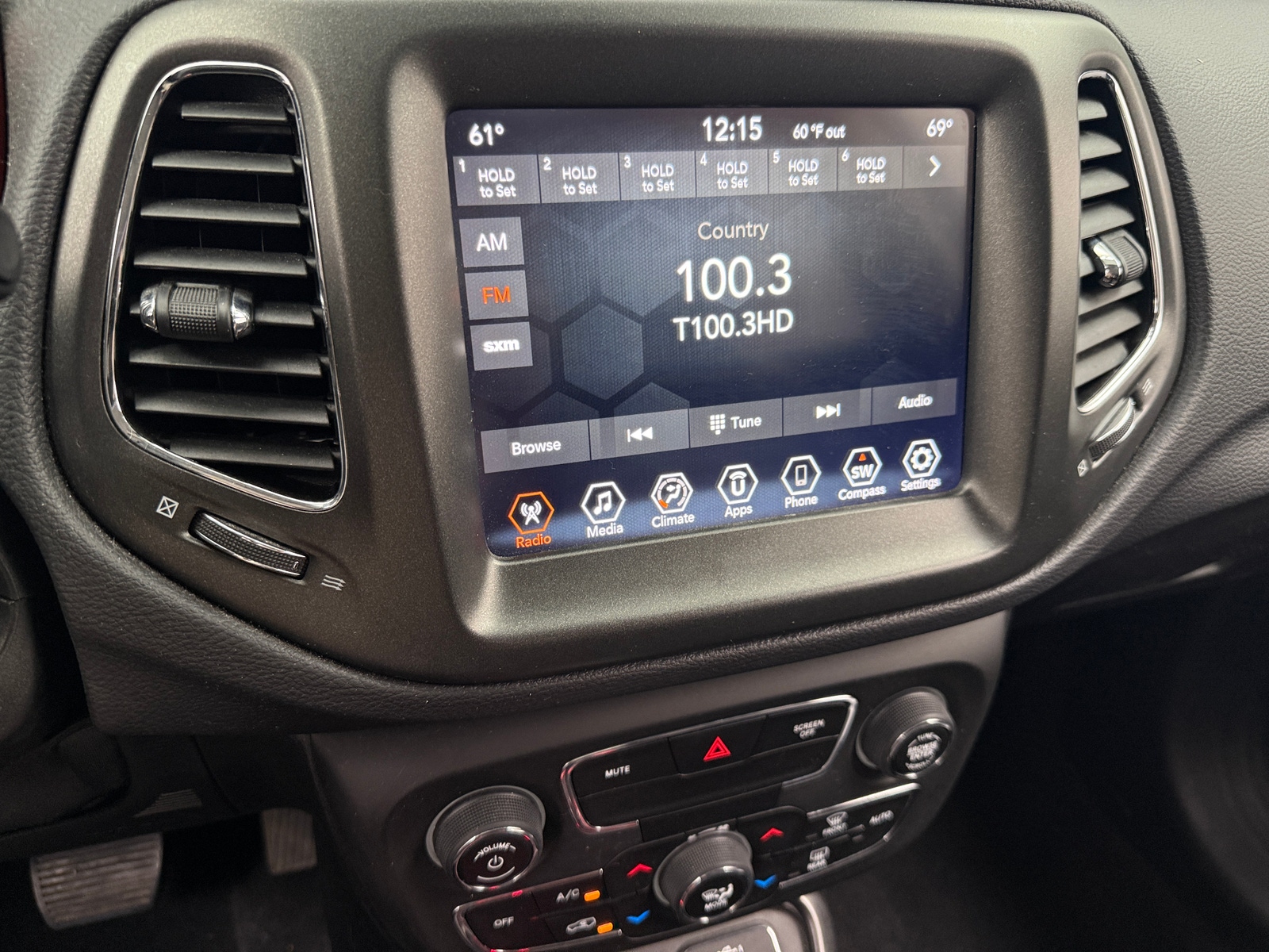 Thumbnail: 2020 Jeep Compass - 4