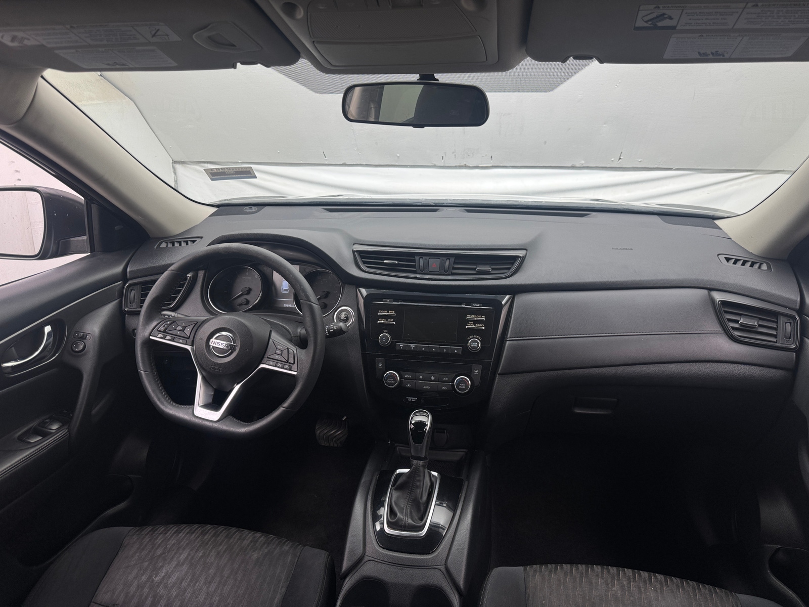 Thumbnail: 2017 Nissan Rogue - 3