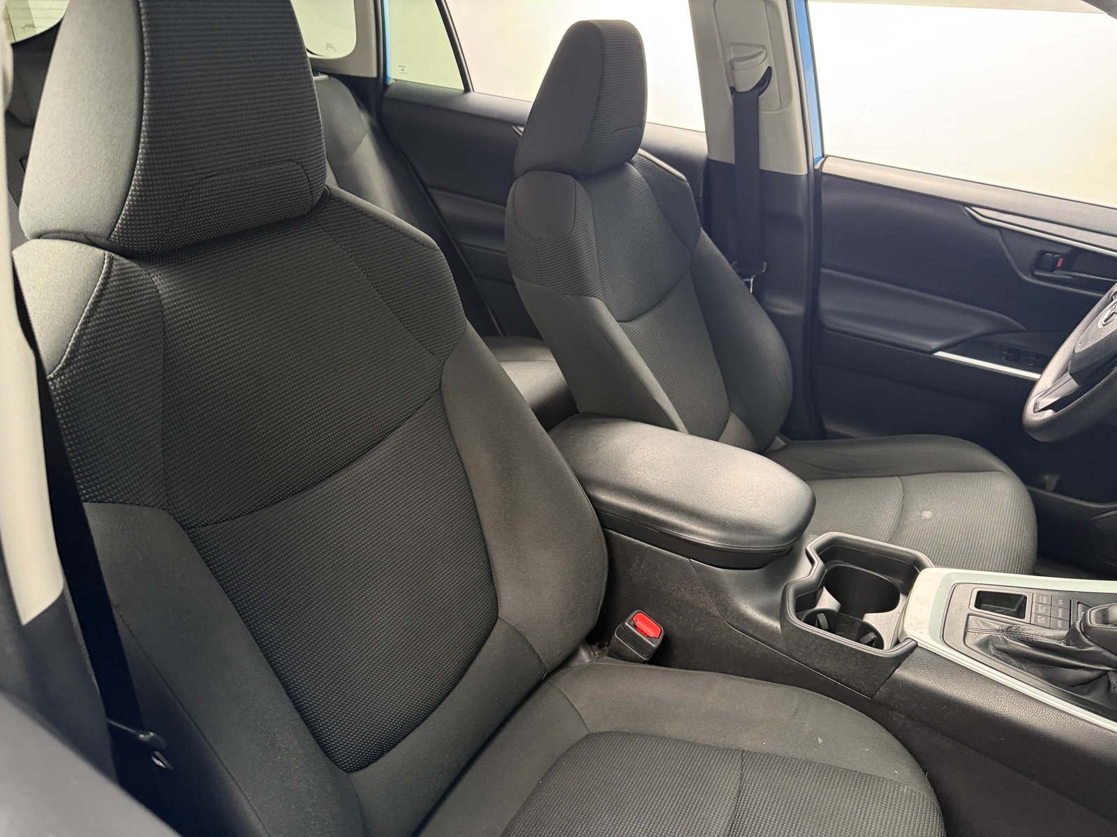 Thumbnail: 2020 Toyota RAV4 - 2