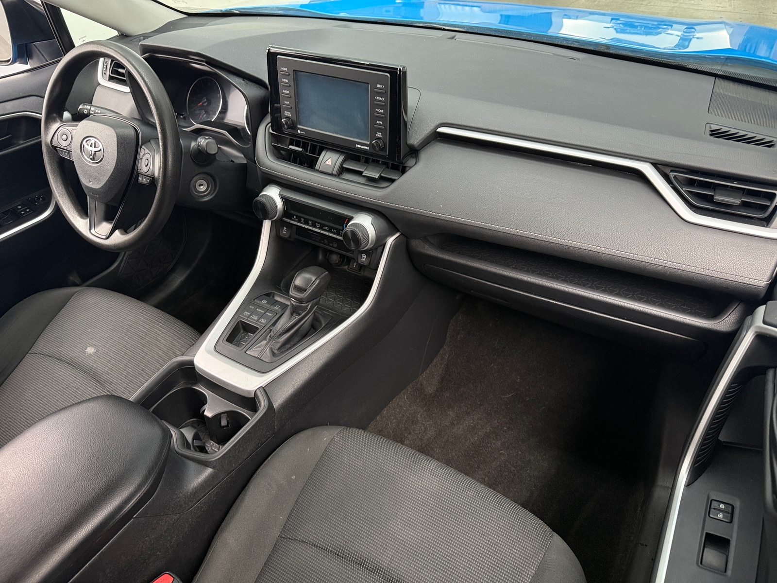 Thumbnail: 2020 Toyota RAV4 - 3